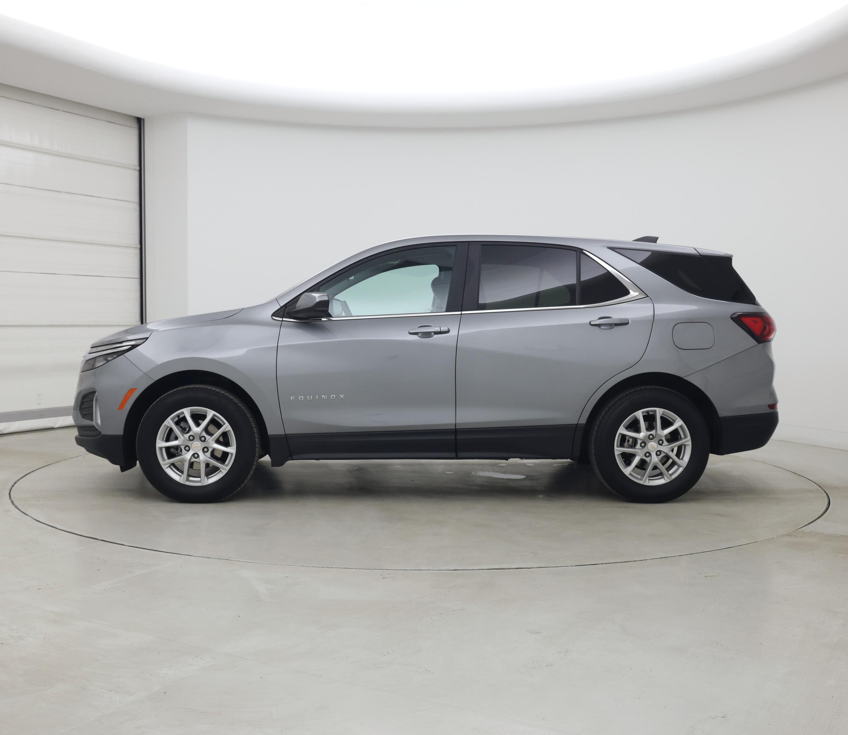 Thumbnail: 2023 Chevrolet Equinox - 3