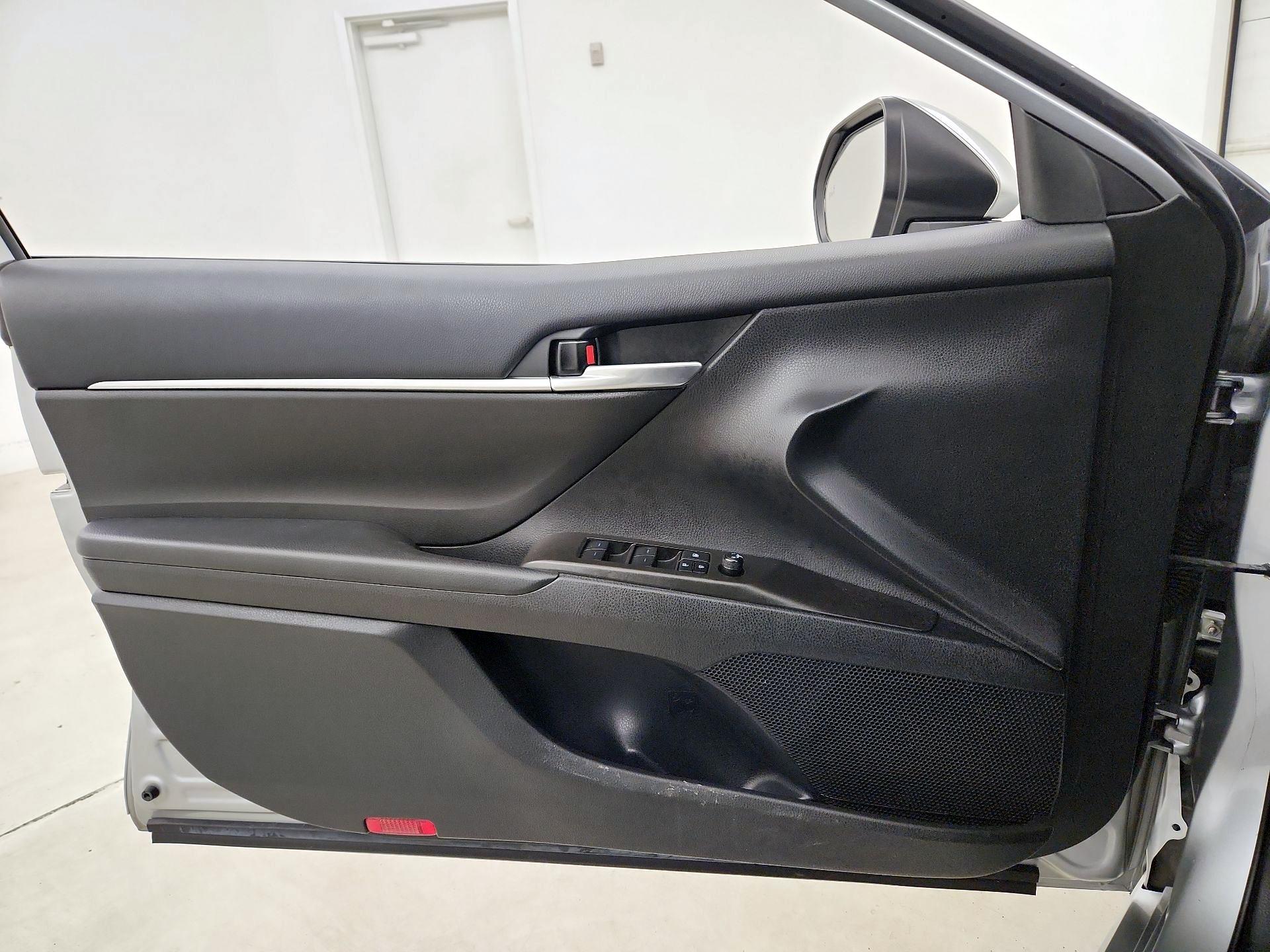 Thumbnail: 2023 Toyota Camry - 12