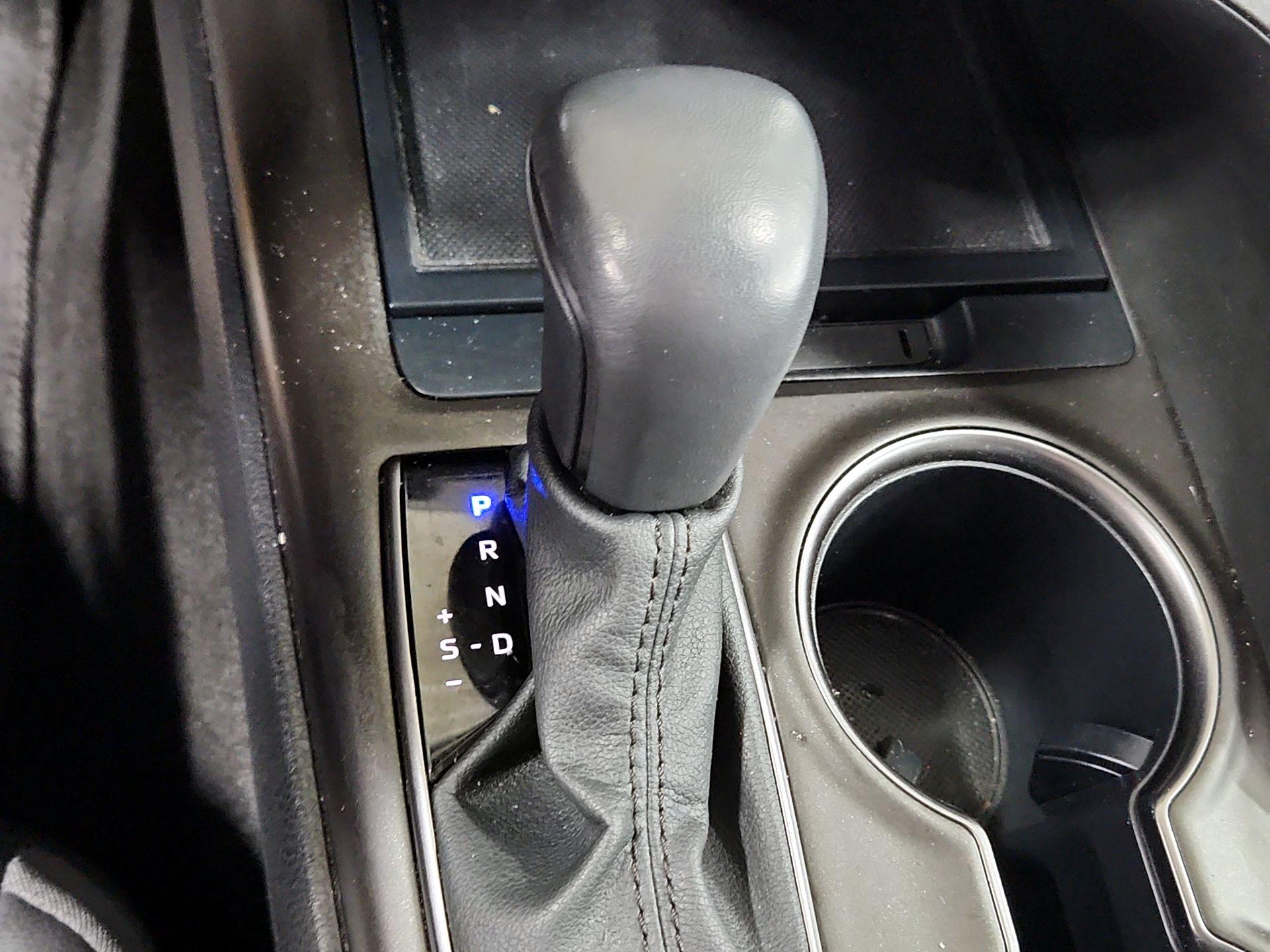 Thumbnail: 2023 Toyota Camry - 17