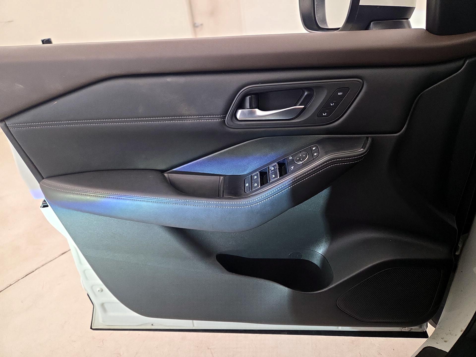 Thumbnail: 2023 Nissan Rogue - 12