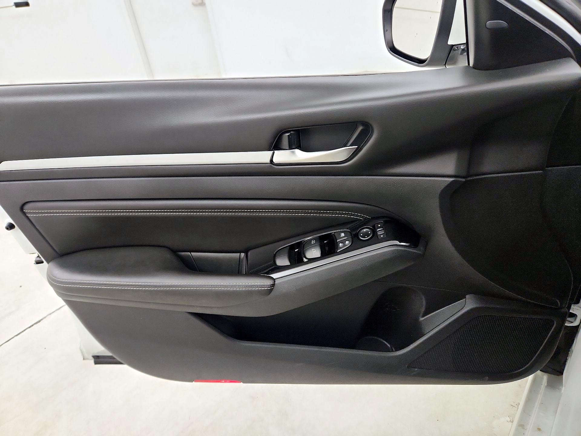 Thumbnail: 2021 Nissan Altima - 12