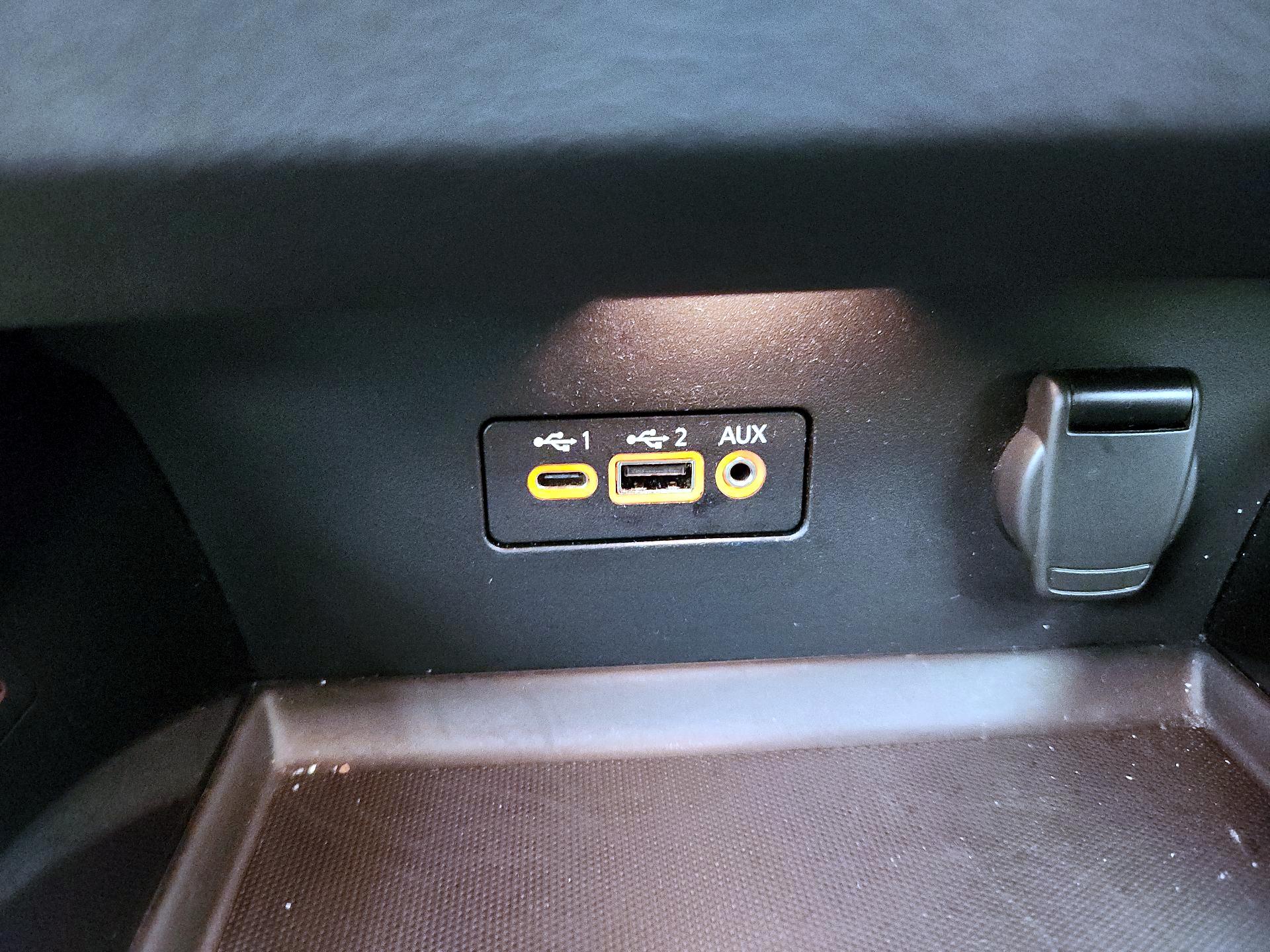 Thumbnail: 2021 Nissan Altima - 19