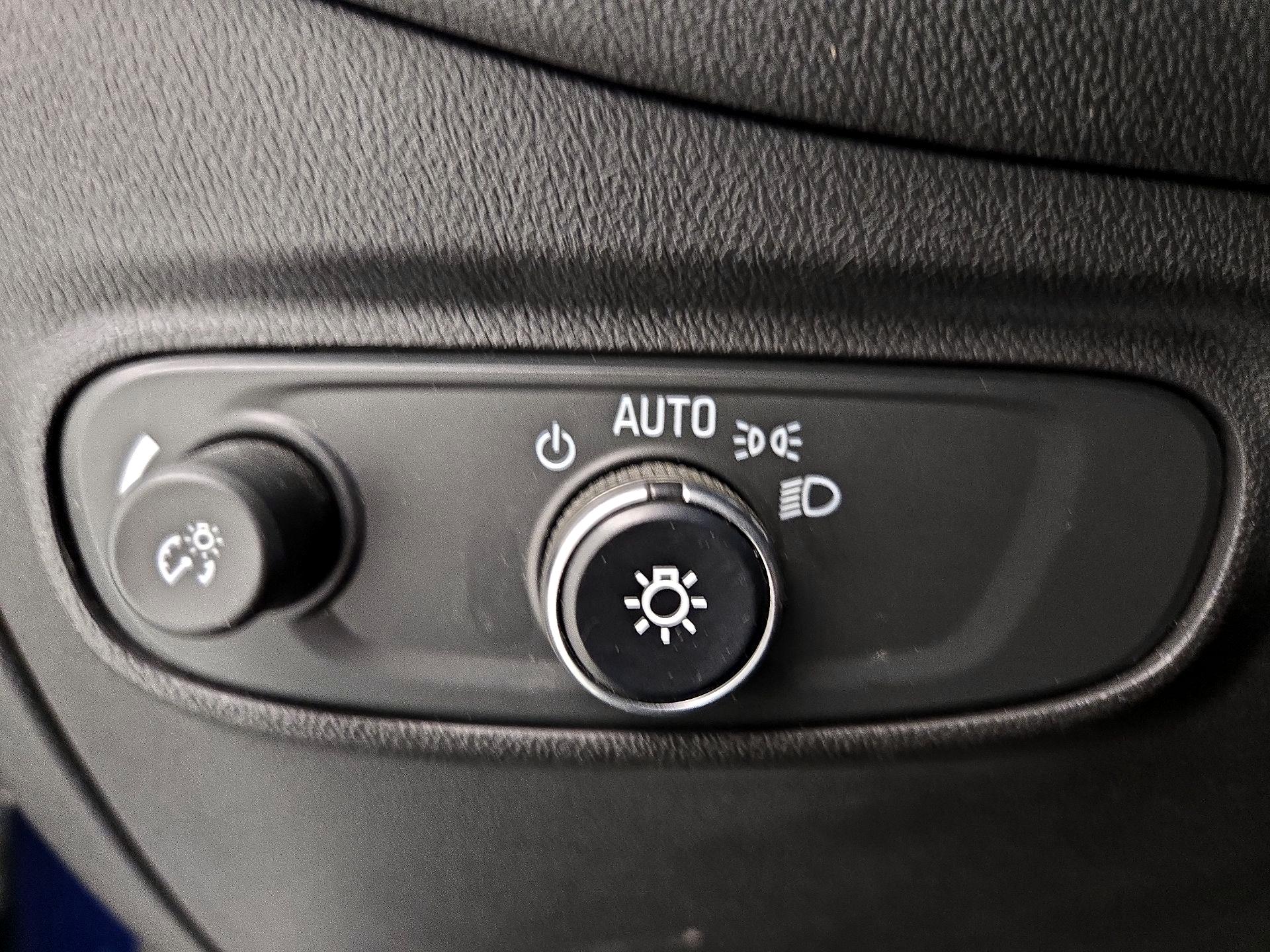 Thumbnail: 2022 Chevrolet Equinox - 13