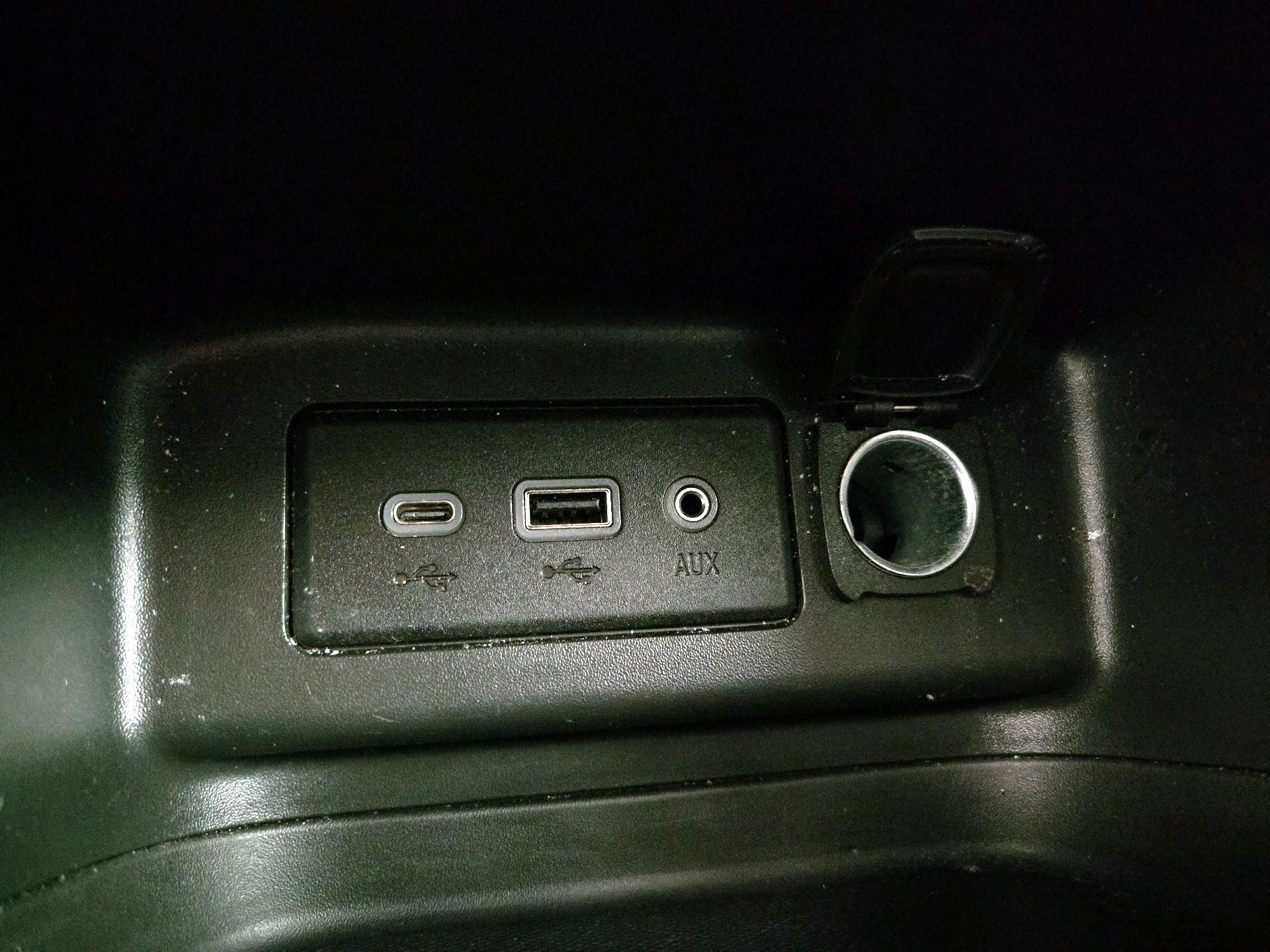 Thumbnail: 2022 Chevrolet Equinox - 18