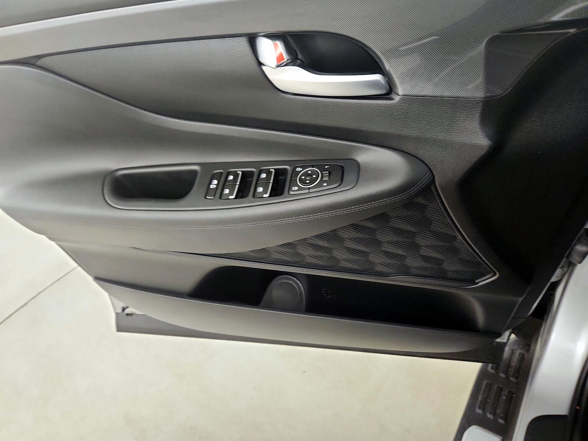 Thumbnail: 2023 Hyundai Santa Fe - 12