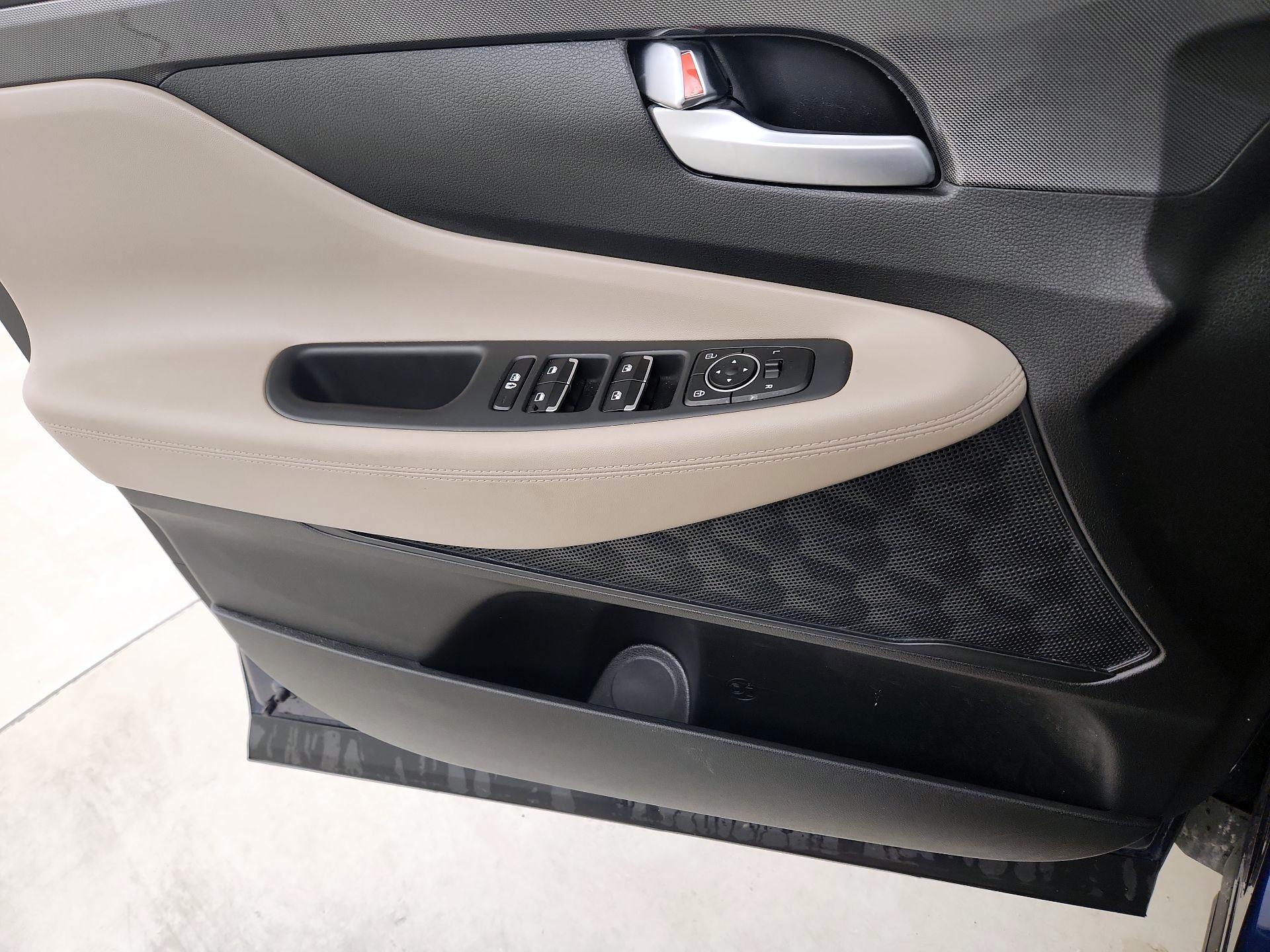 Thumbnail: 2023 Hyundai Santa Fe - 12