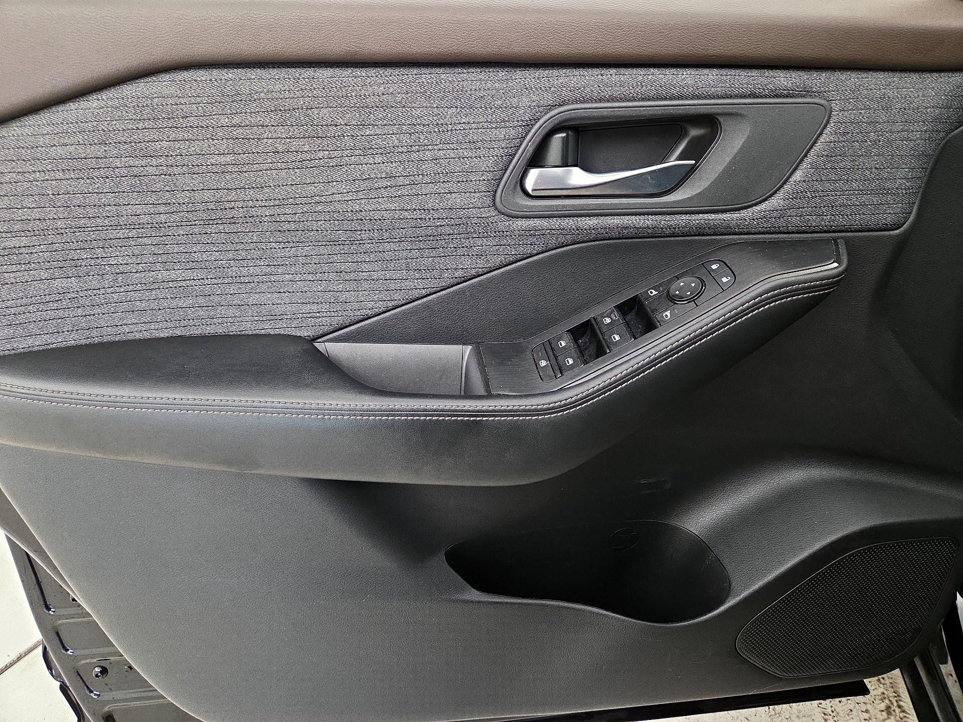 Thumbnail: 2023 Nissan Rogue - 12