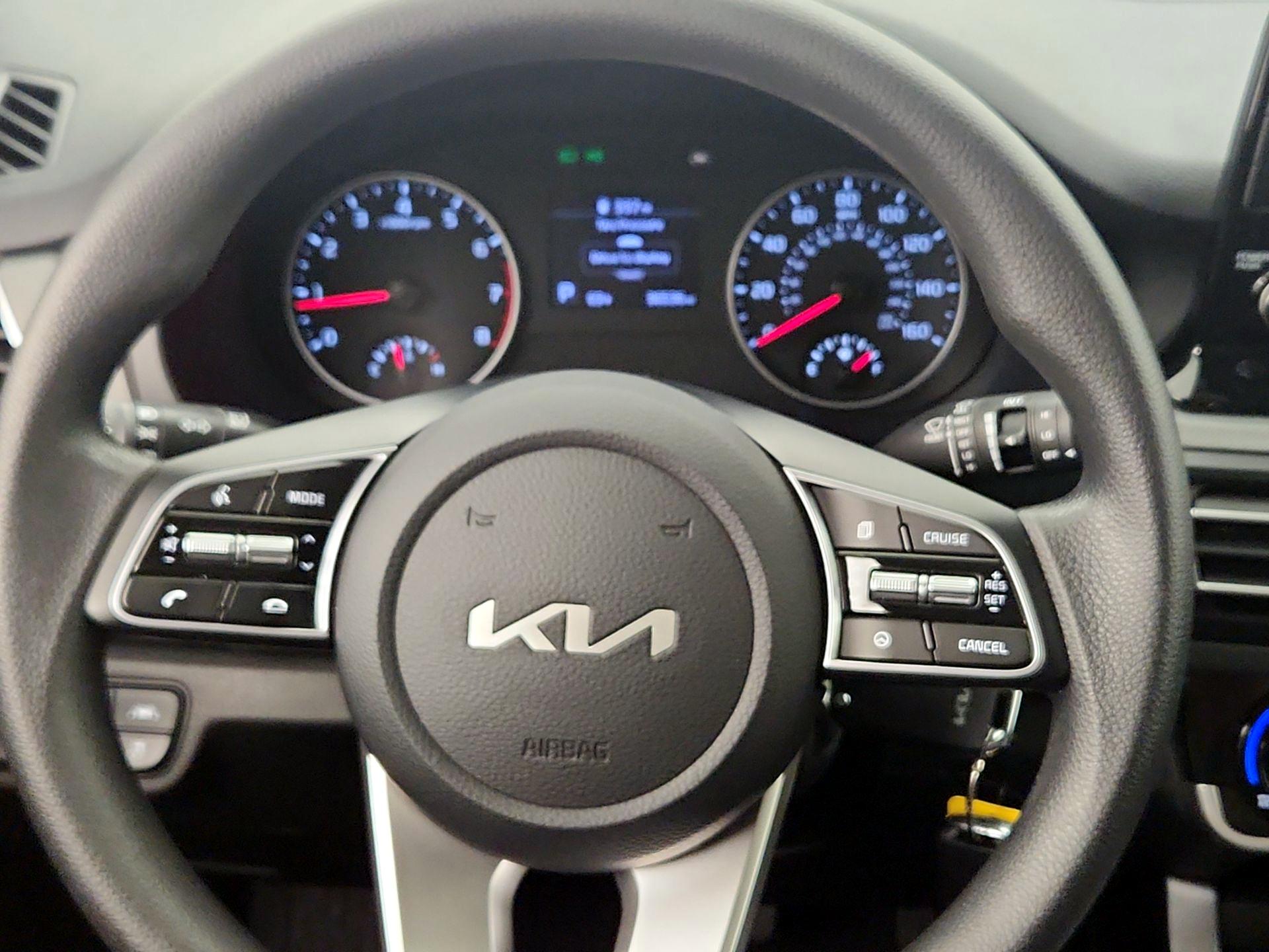 Thumbnail: 2023 Kia Seltos - 10