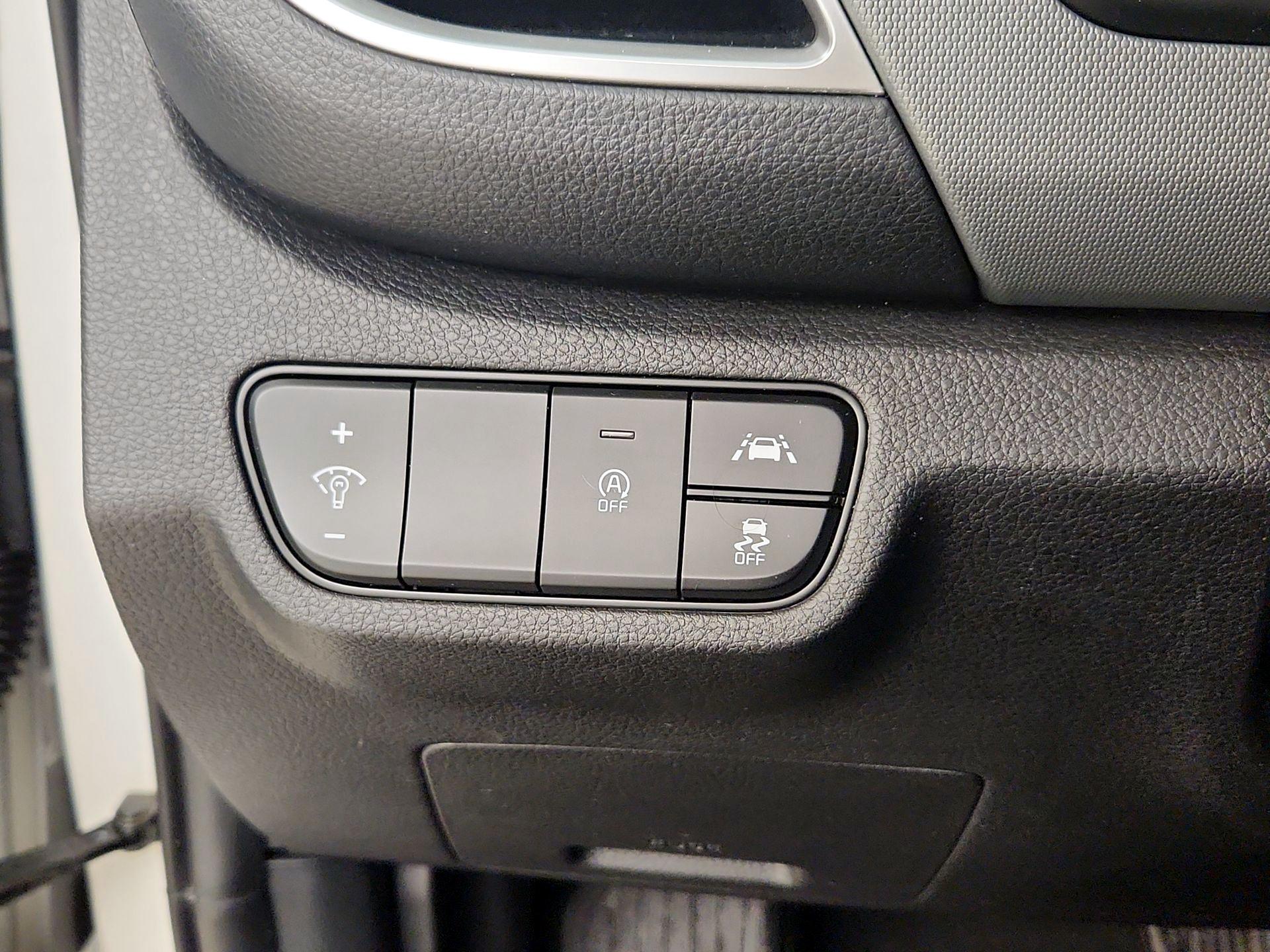 Thumbnail: 2023 Kia Seltos - 13