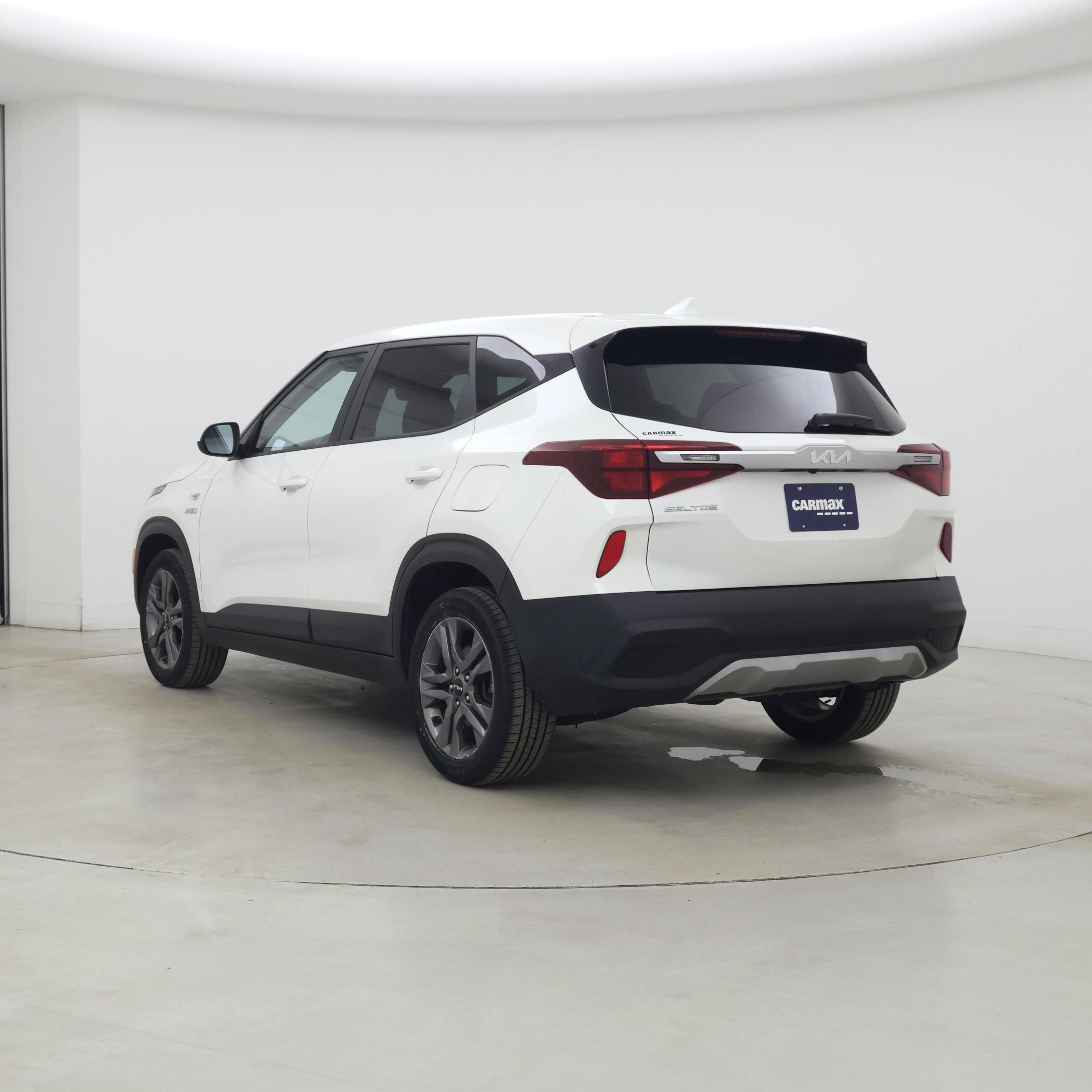 Thumbnail: 2023 Kia Seltos - 2