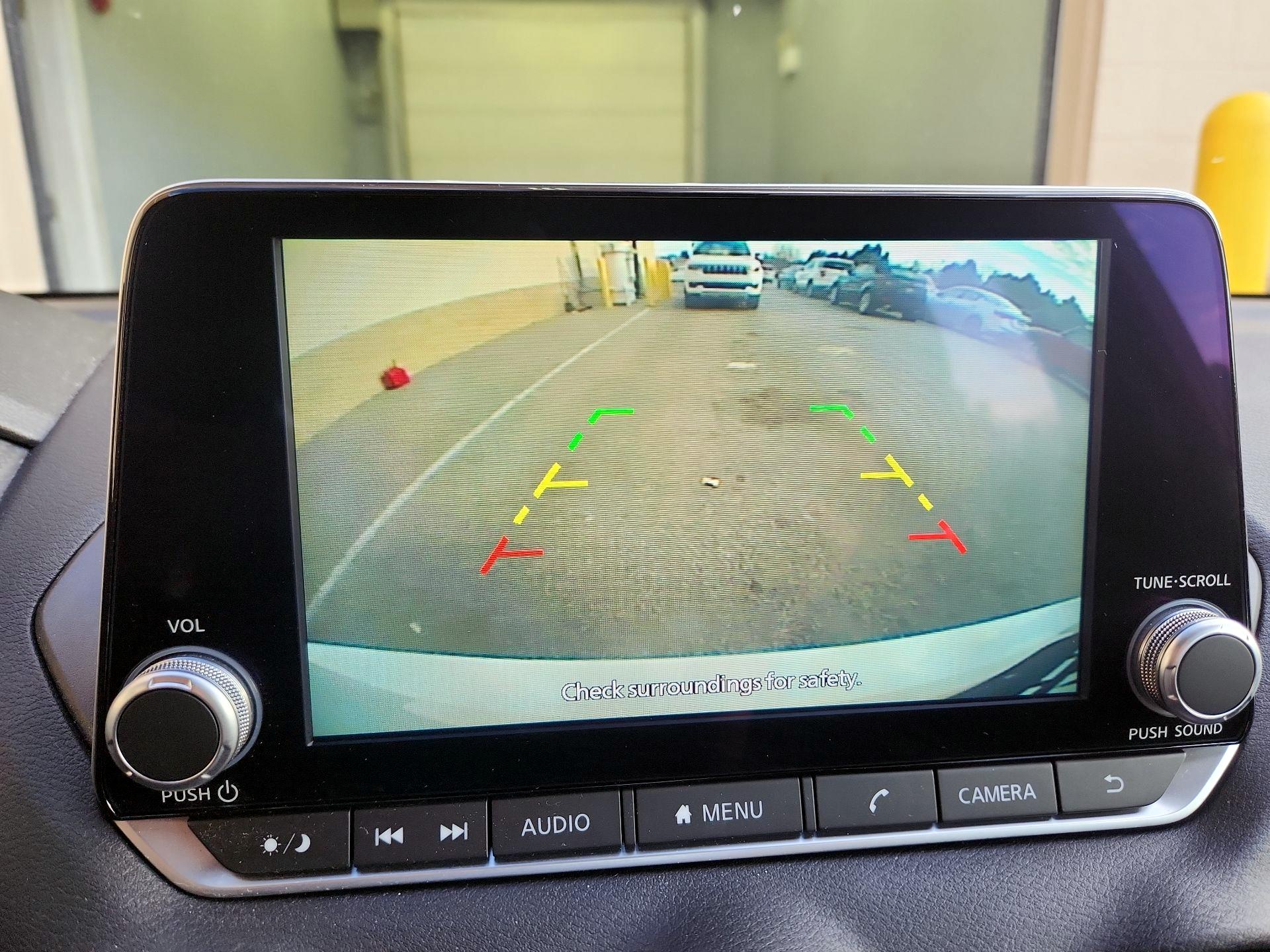 Thumbnail: 2023 Nissan Sentra - 14