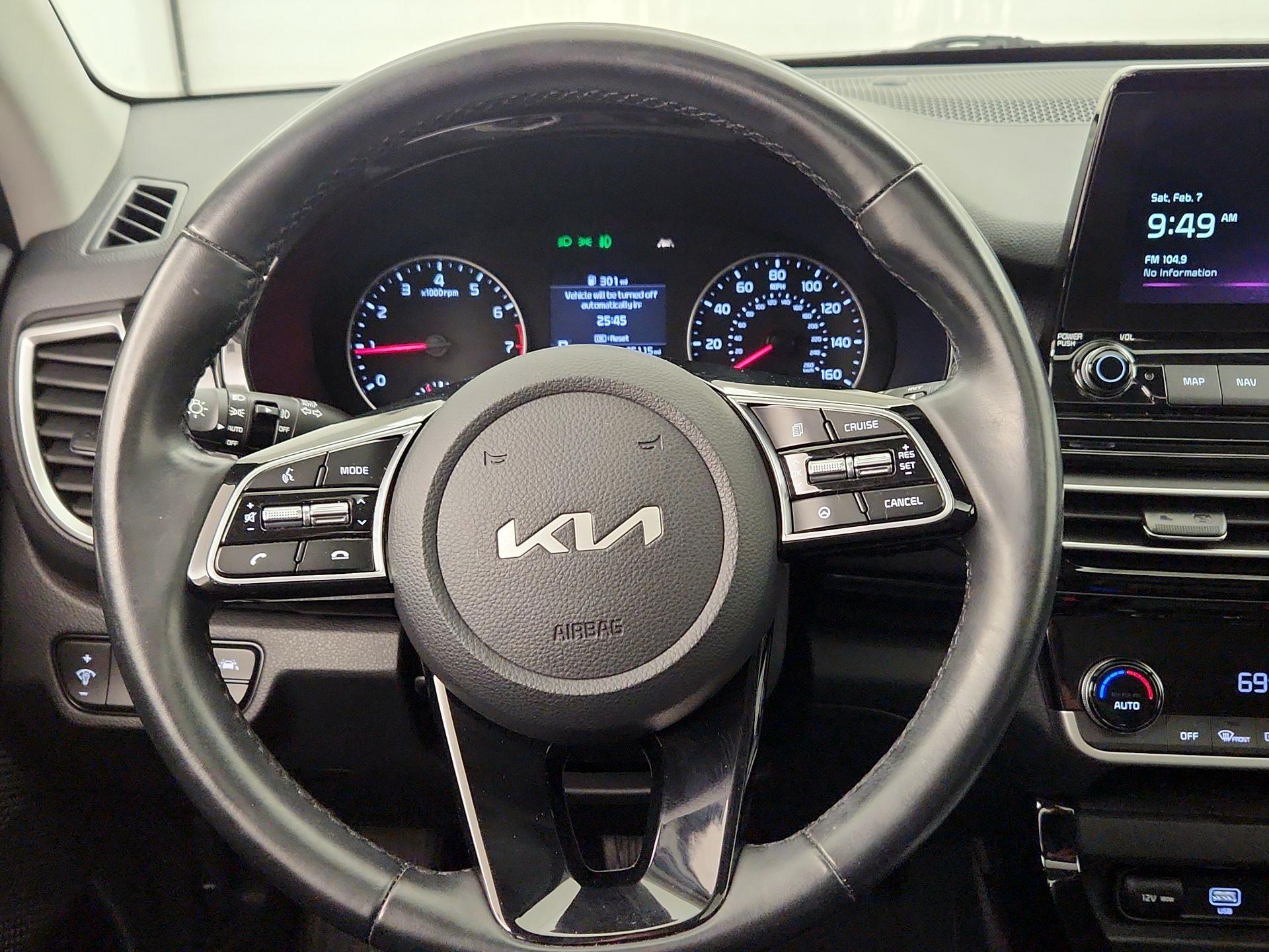 Thumbnail: 2023 Kia Seltos - 10