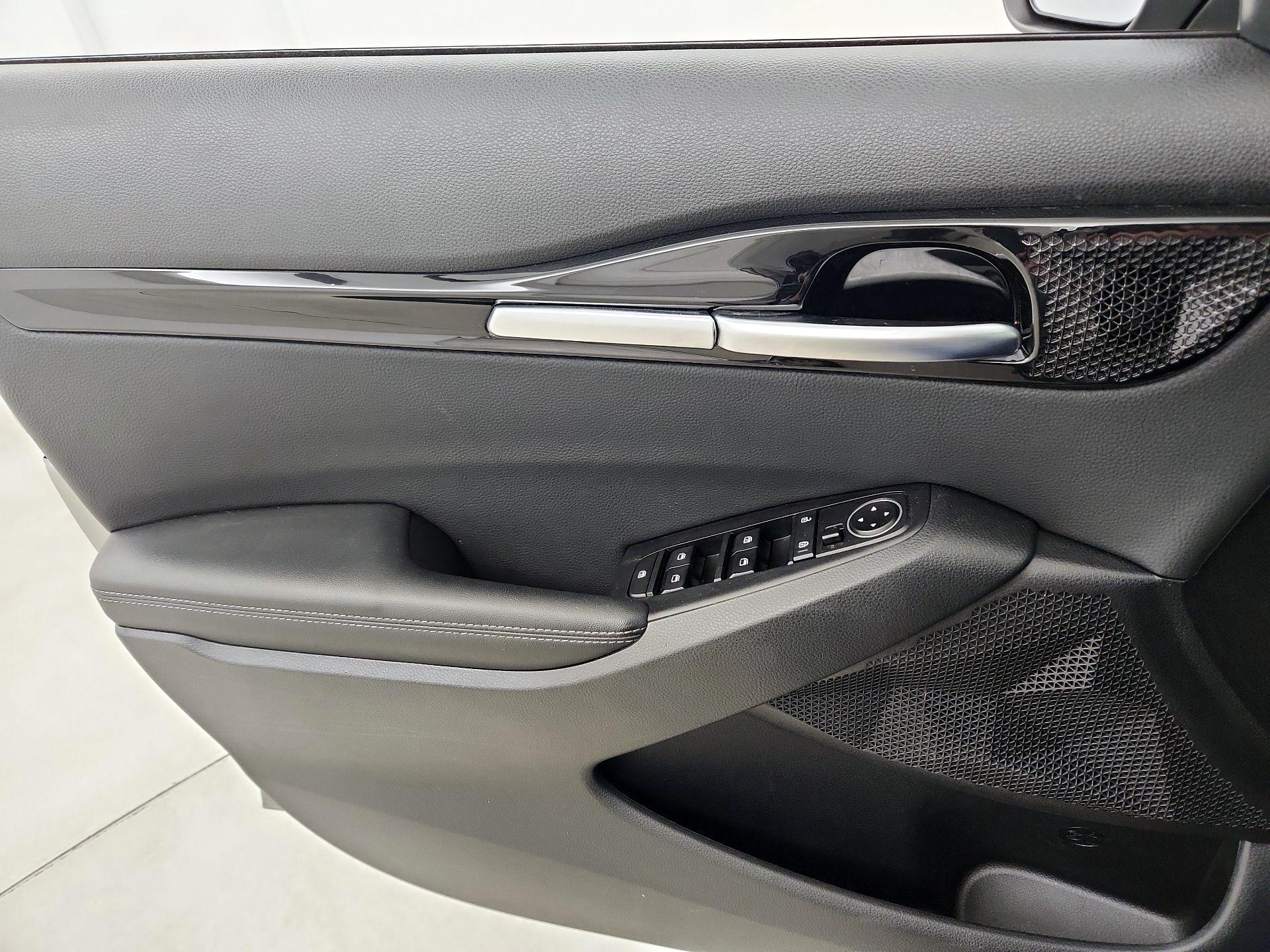 Thumbnail: 2023 Kia Seltos - 12