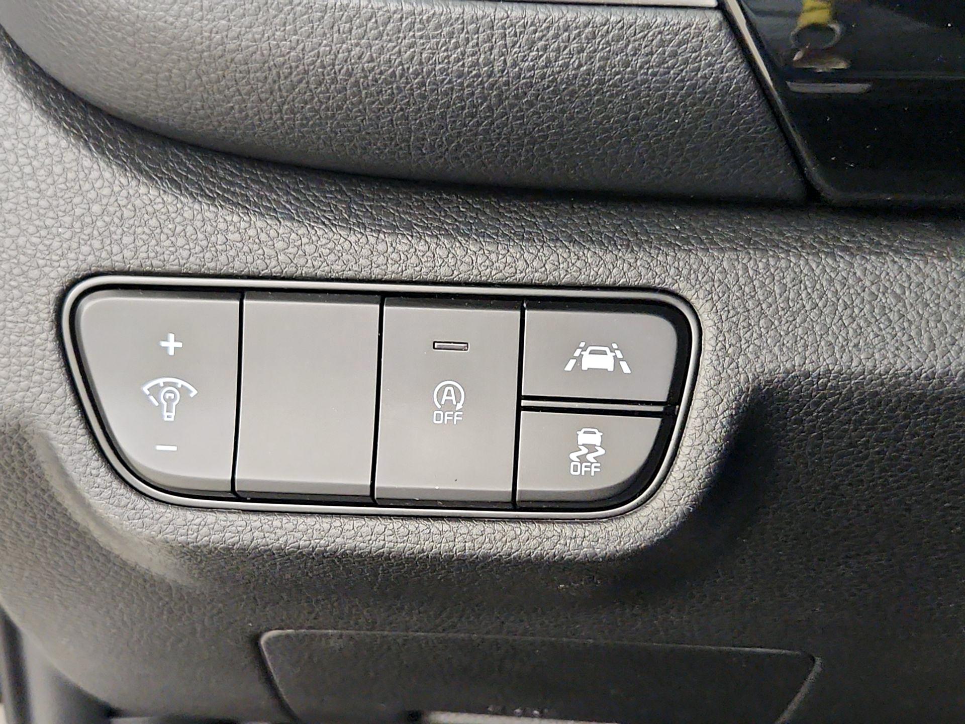 Thumbnail: 2023 Kia Seltos - 13