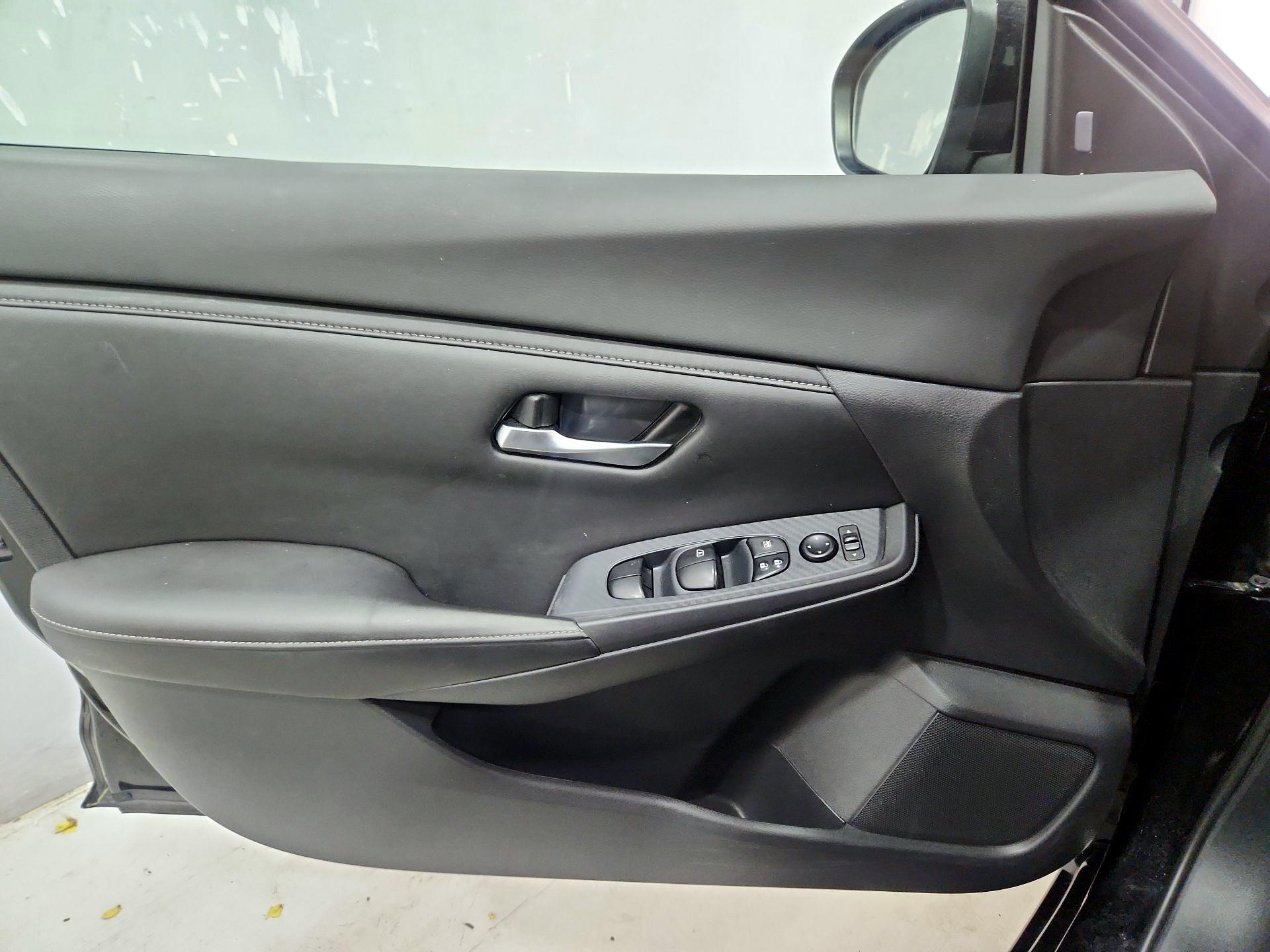 Thumbnail: 2022 Nissan Sentra - 12