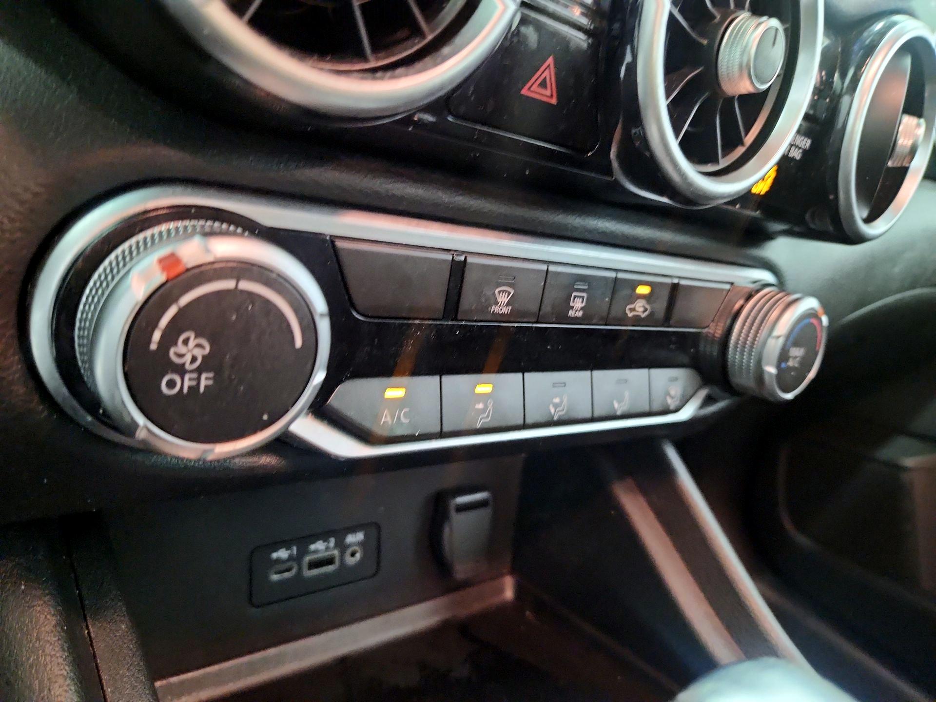 Thumbnail: 2022 Nissan Sentra - 16