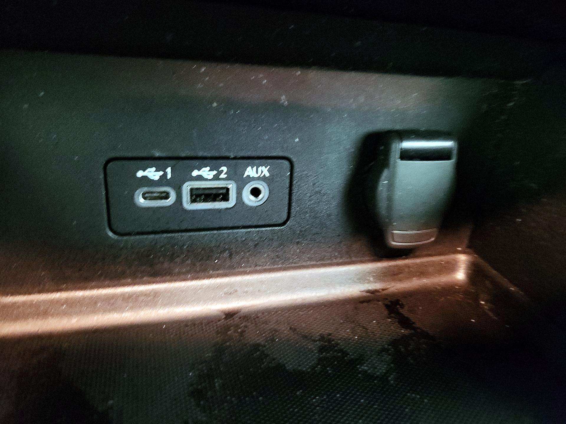 Thumbnail: 2022 Nissan Sentra - 18