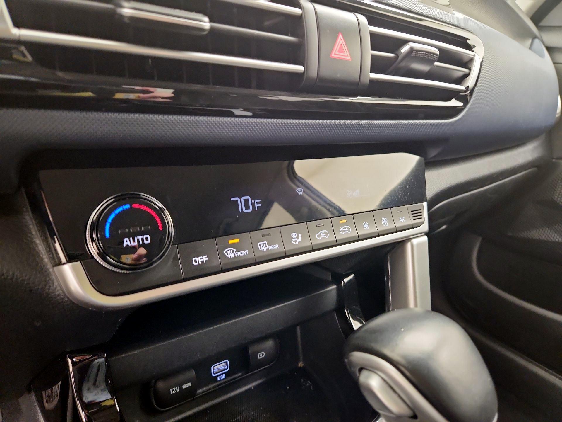 Thumbnail: 2022 Kia Seltos - 17