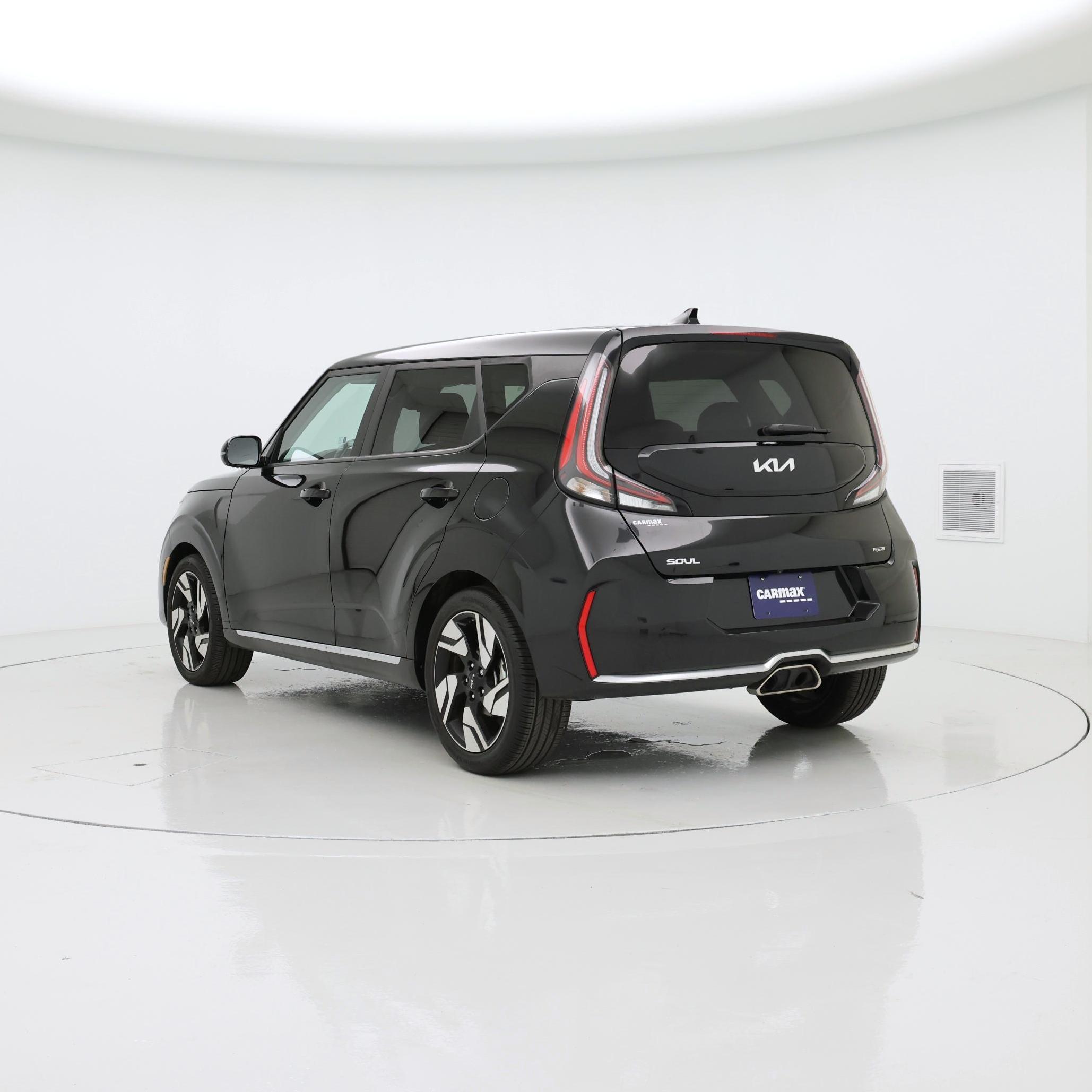 Thumbnail: 2023 Kia Soul - 2