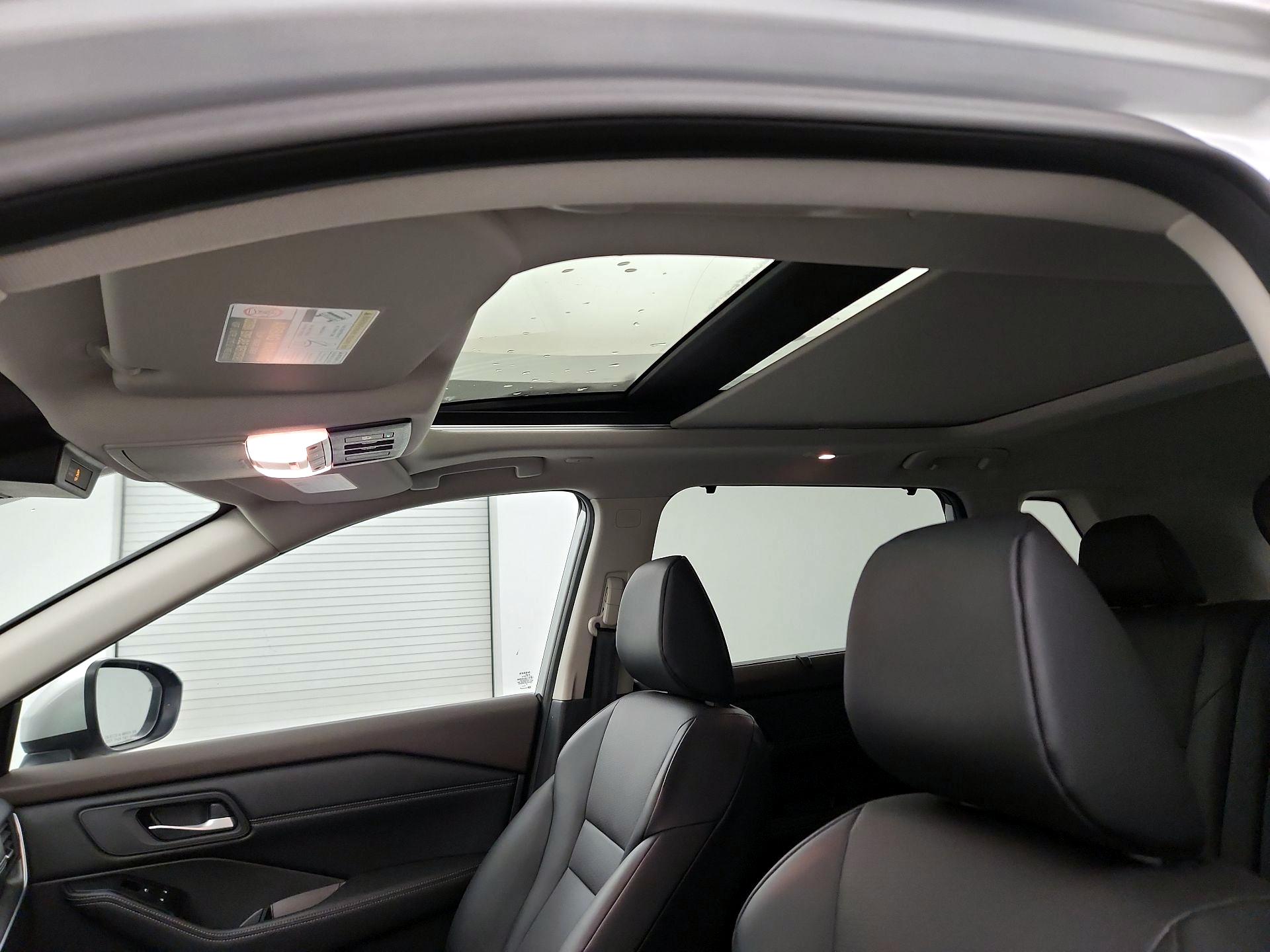 Thumbnail: 2023 Nissan Rogue - 19