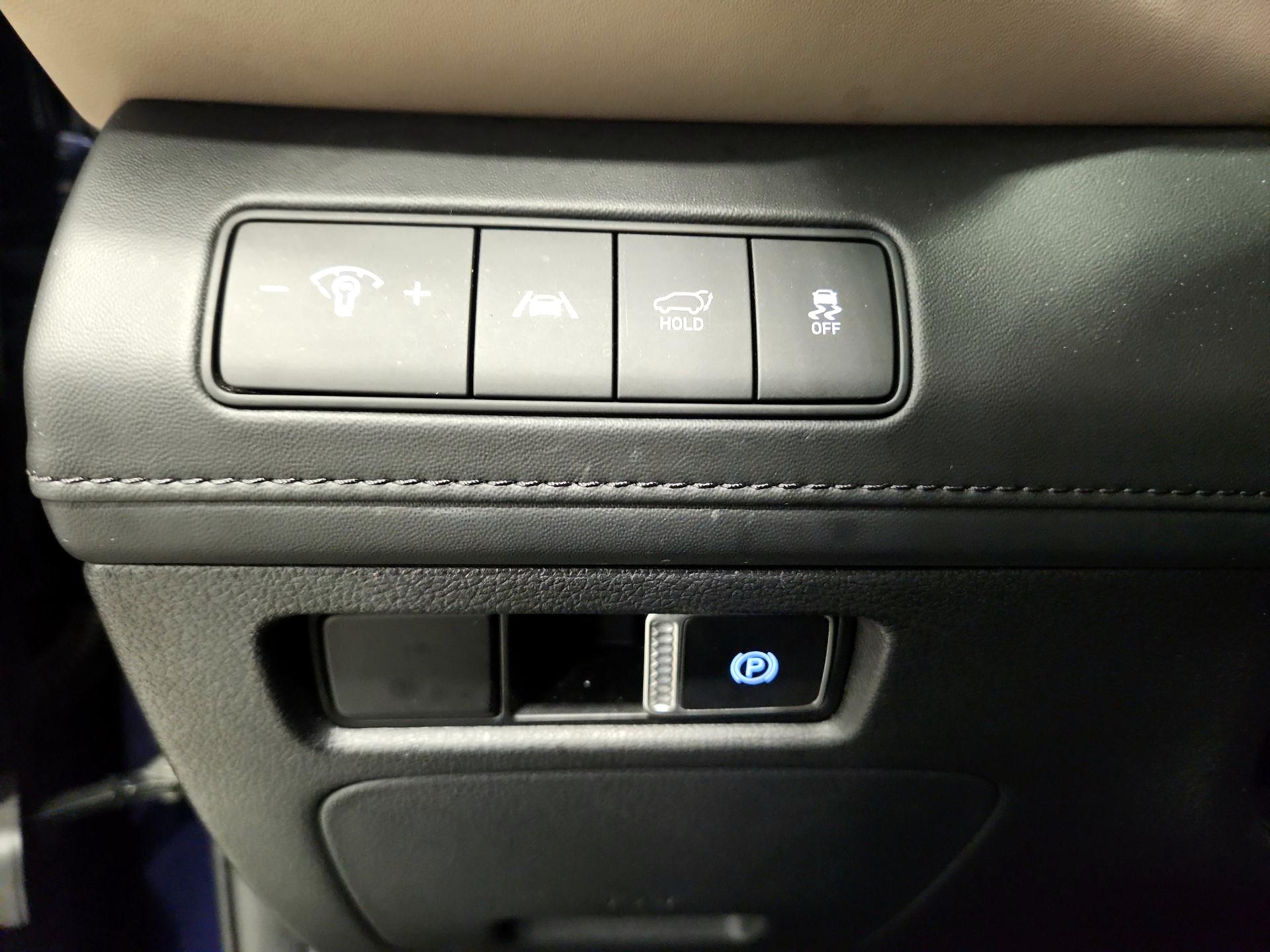 Thumbnail: 2023 Hyundai Santa Fe - 13