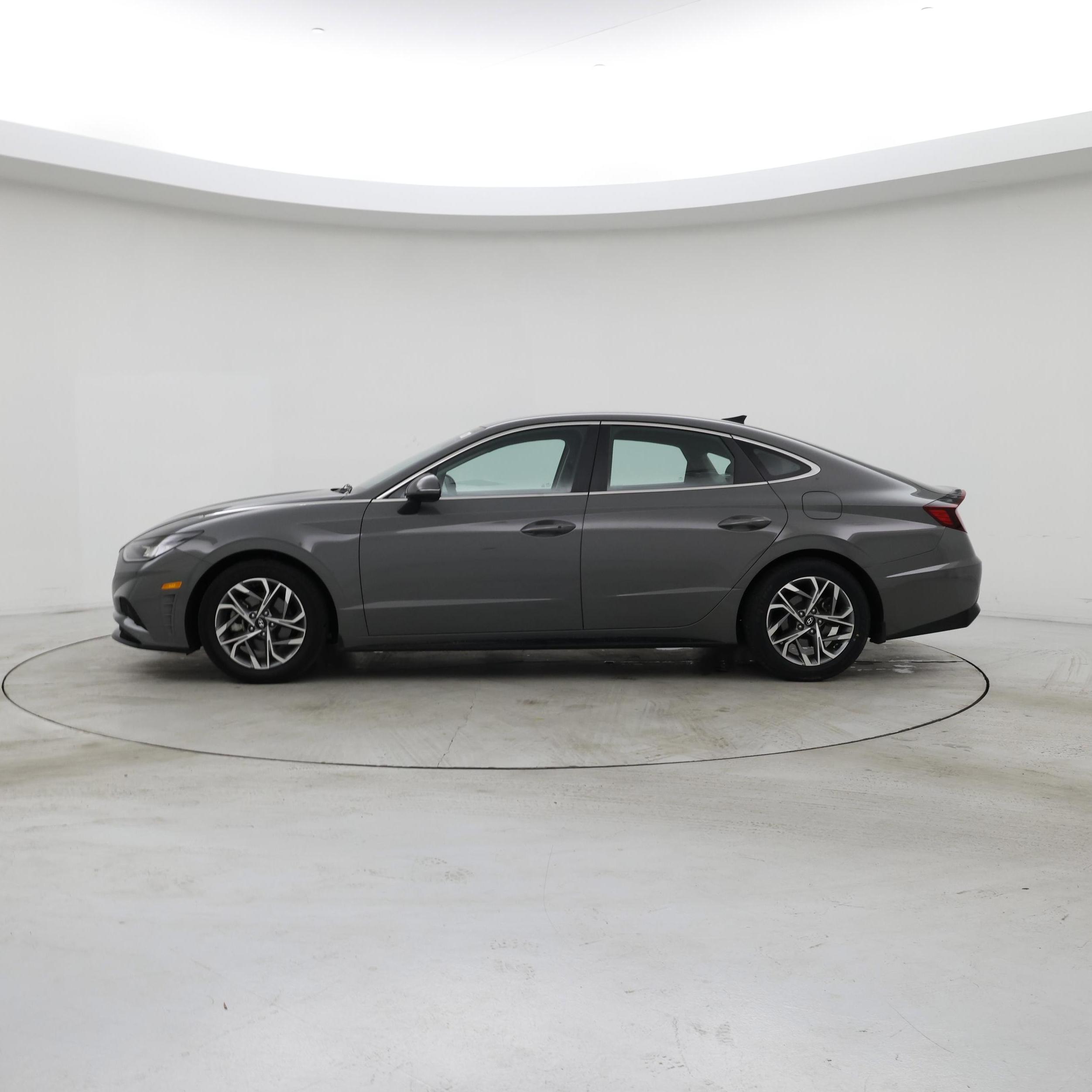 Thumbnail: 2023 Hyundai Sonata - 3