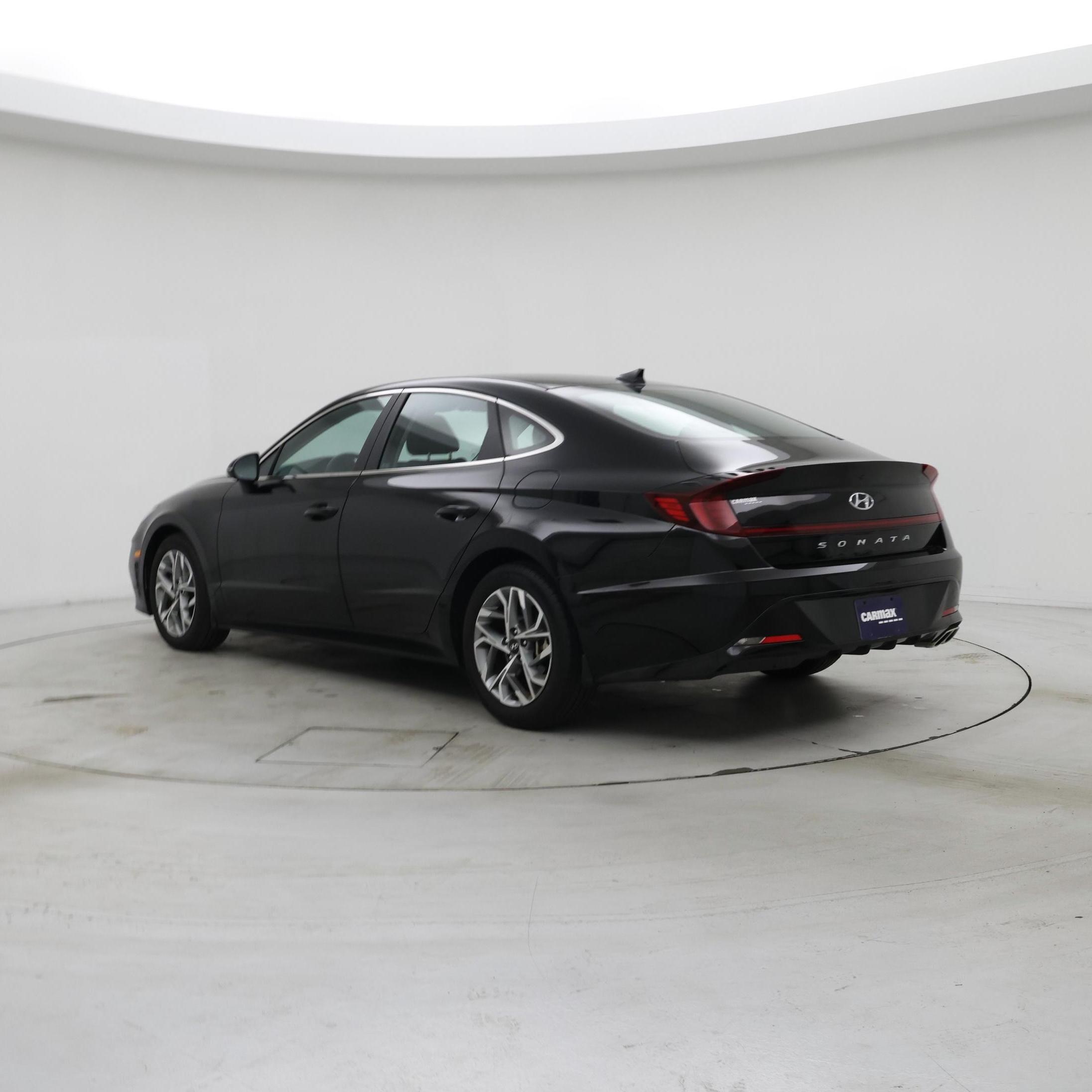 Thumbnail: 2023 Hyundai Sonata - 2