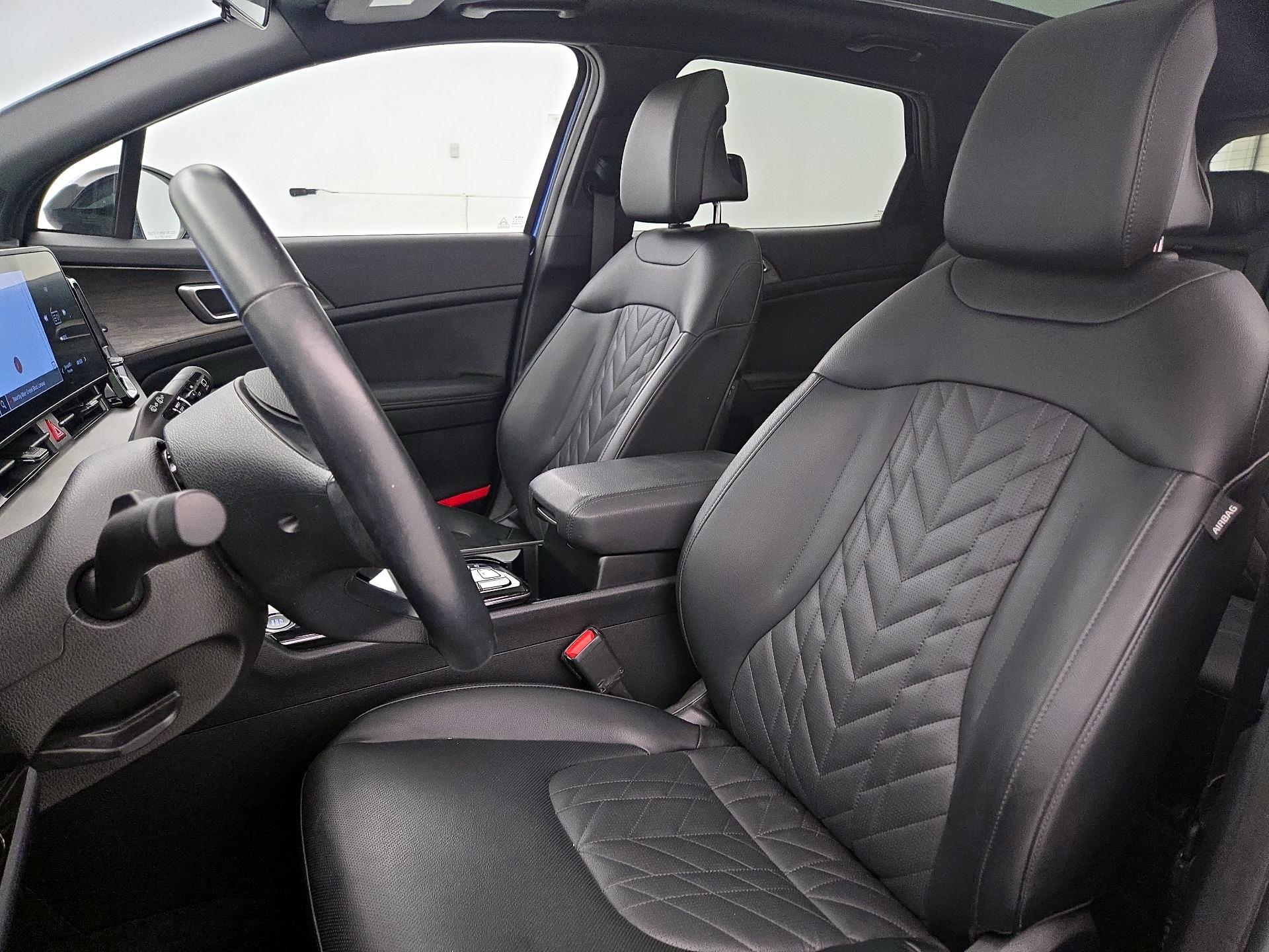 Thumbnail: 2023 Kia Sportage - 11