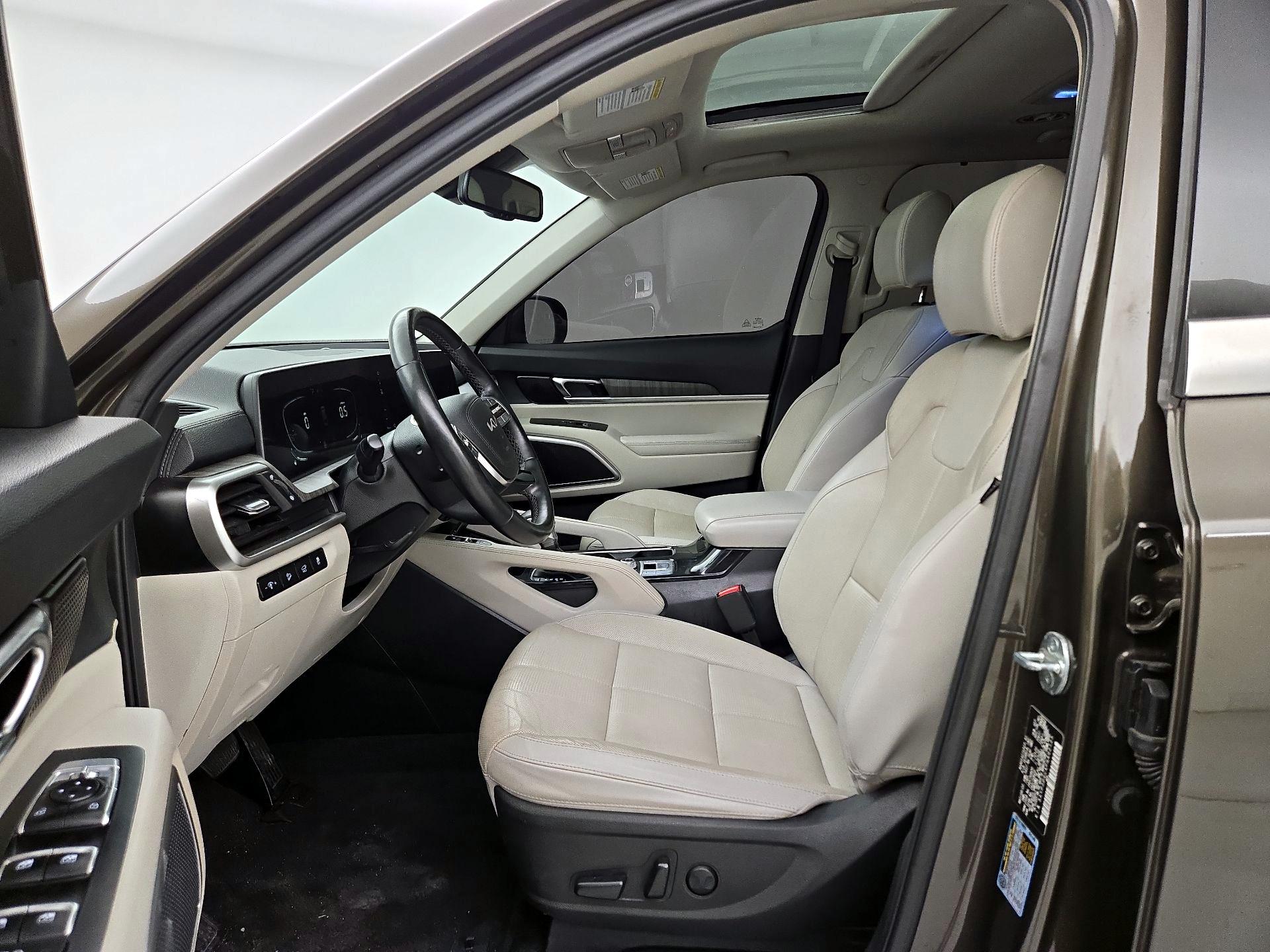 Thumbnail: 2023 Kia Telluride - 11