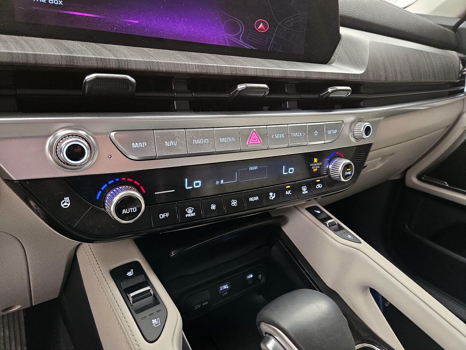 Thumbnail: 2023 Kia Telluride - 17