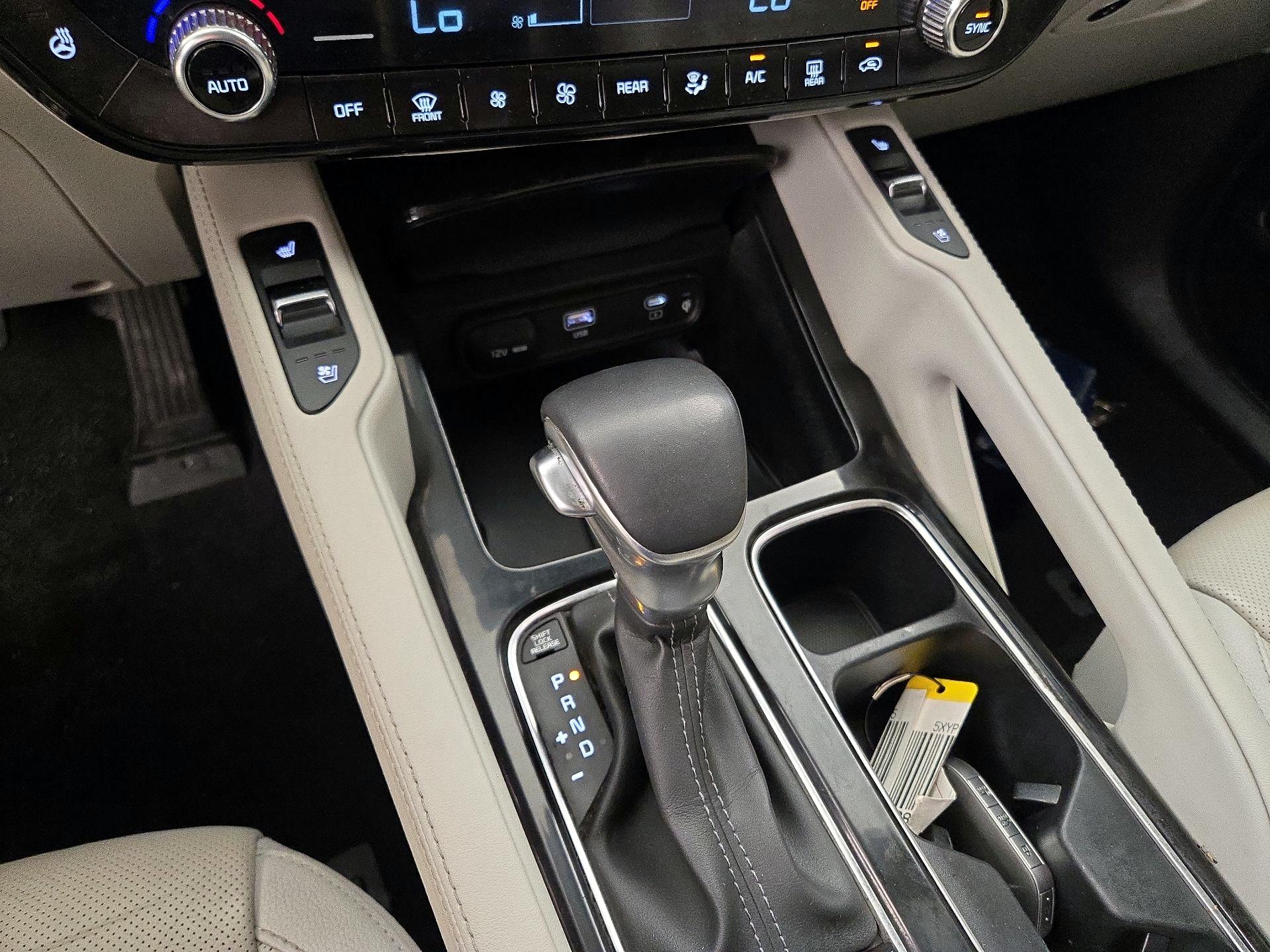 Thumbnail: 2023 Kia Telluride - 18