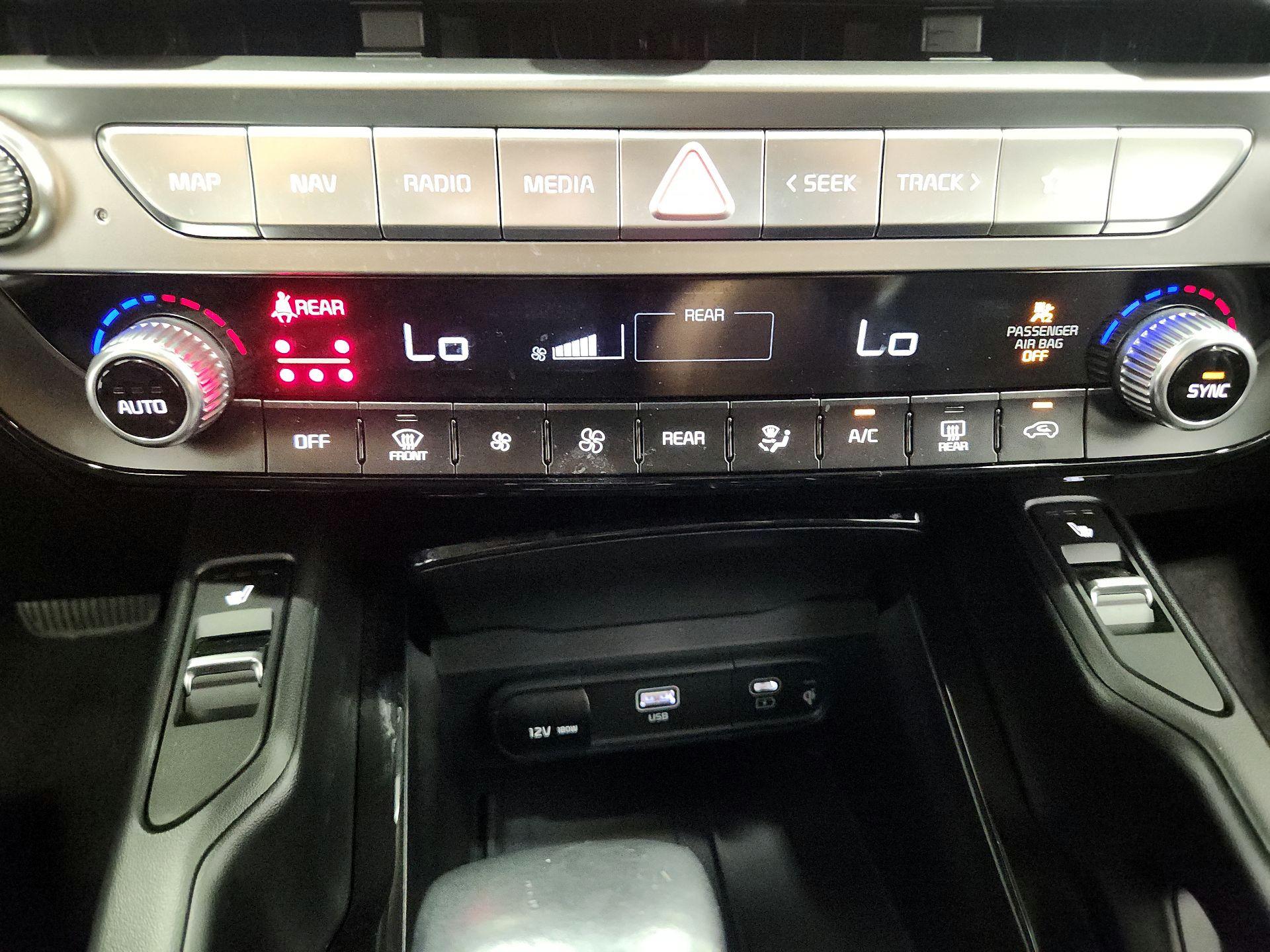 Thumbnail: 2023 Kia Telluride - 17