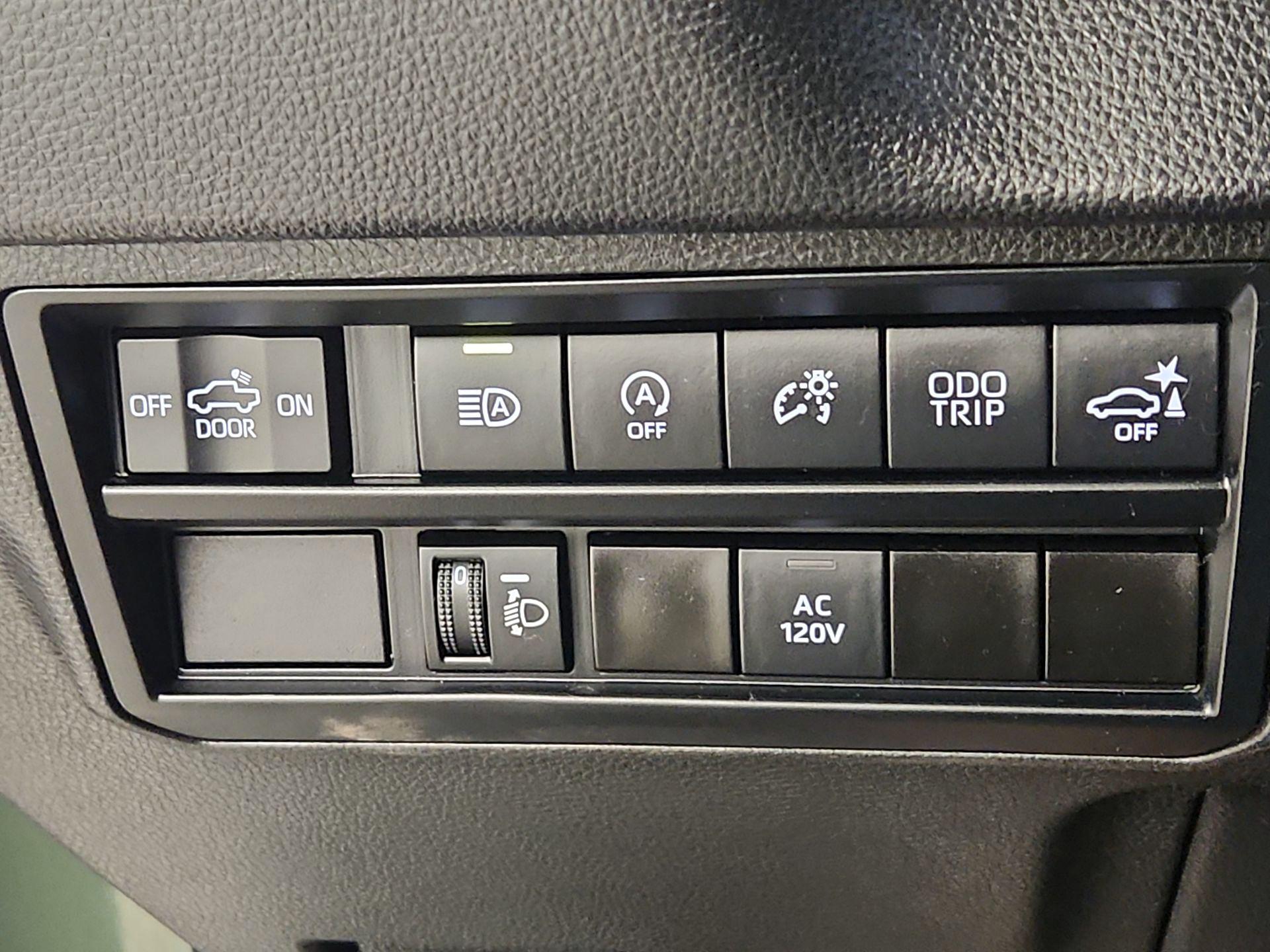 Thumbnail: 2023 Toyota Tundra - 13