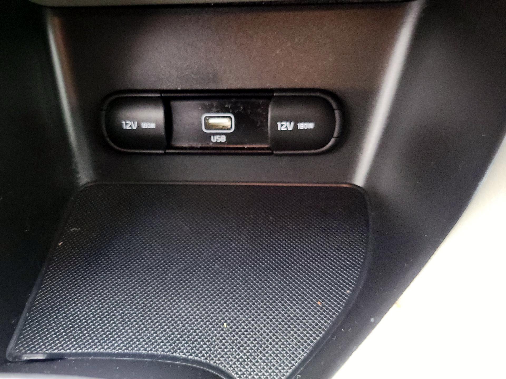 Thumbnail: 2020 Kia Sportage - 18