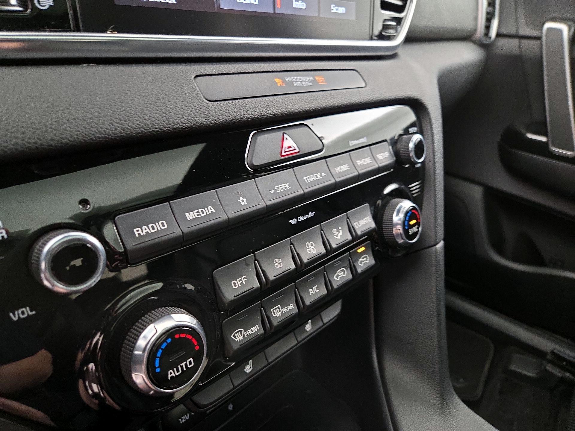 Thumbnail: 2022 Kia Sportage - 16