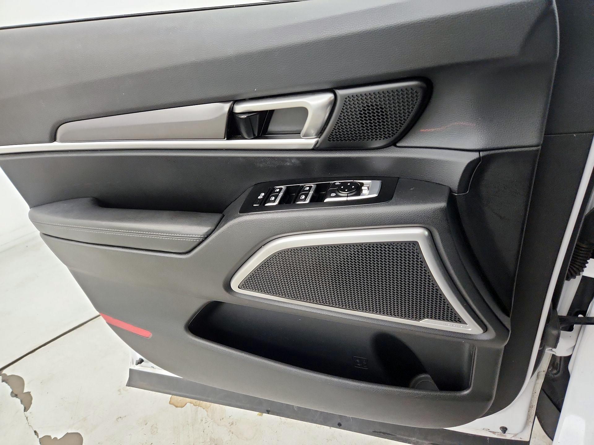 Thumbnail: 2023 Kia Telluride - 12