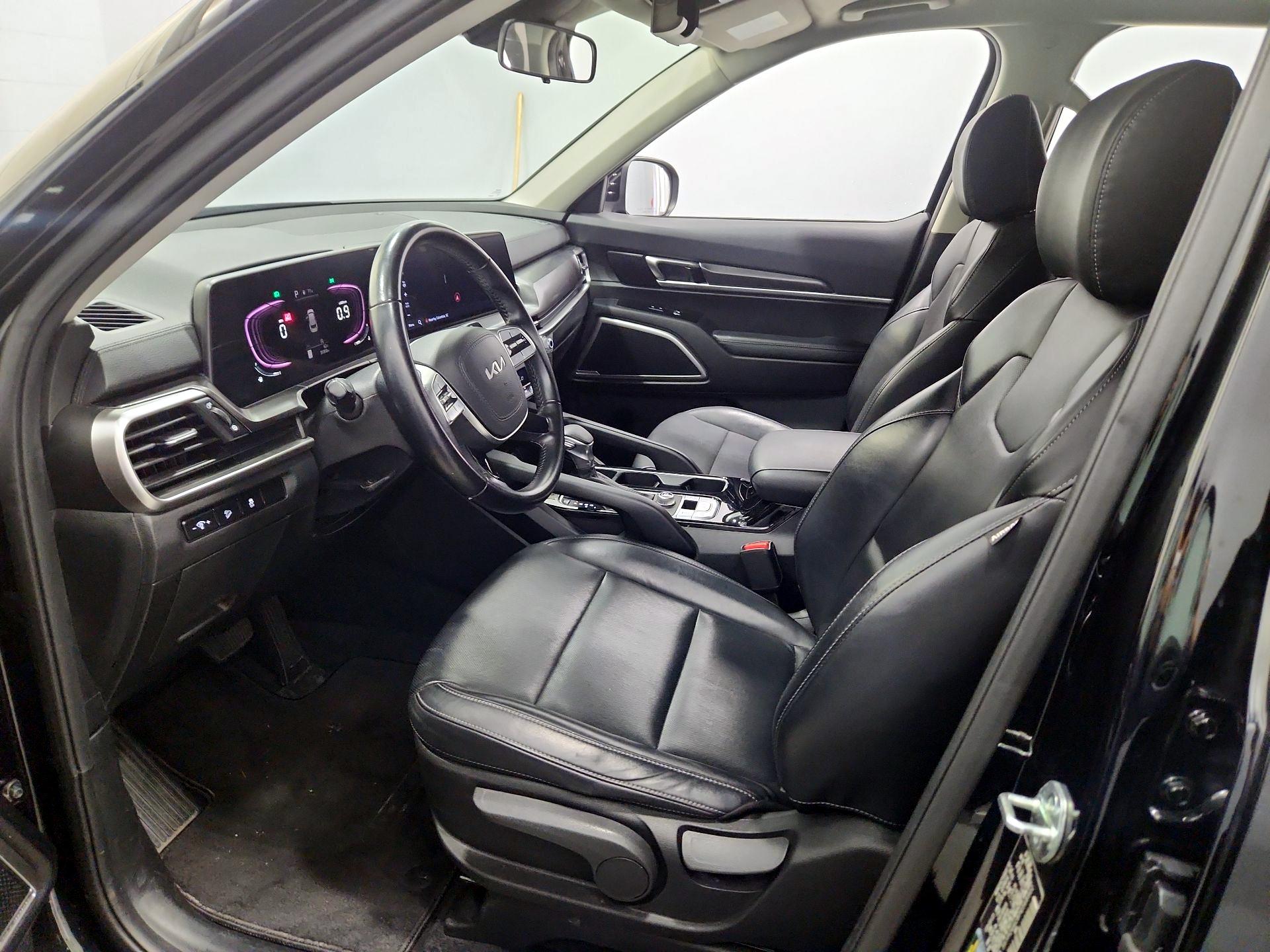 Thumbnail: 2023 Kia Telluride - 11