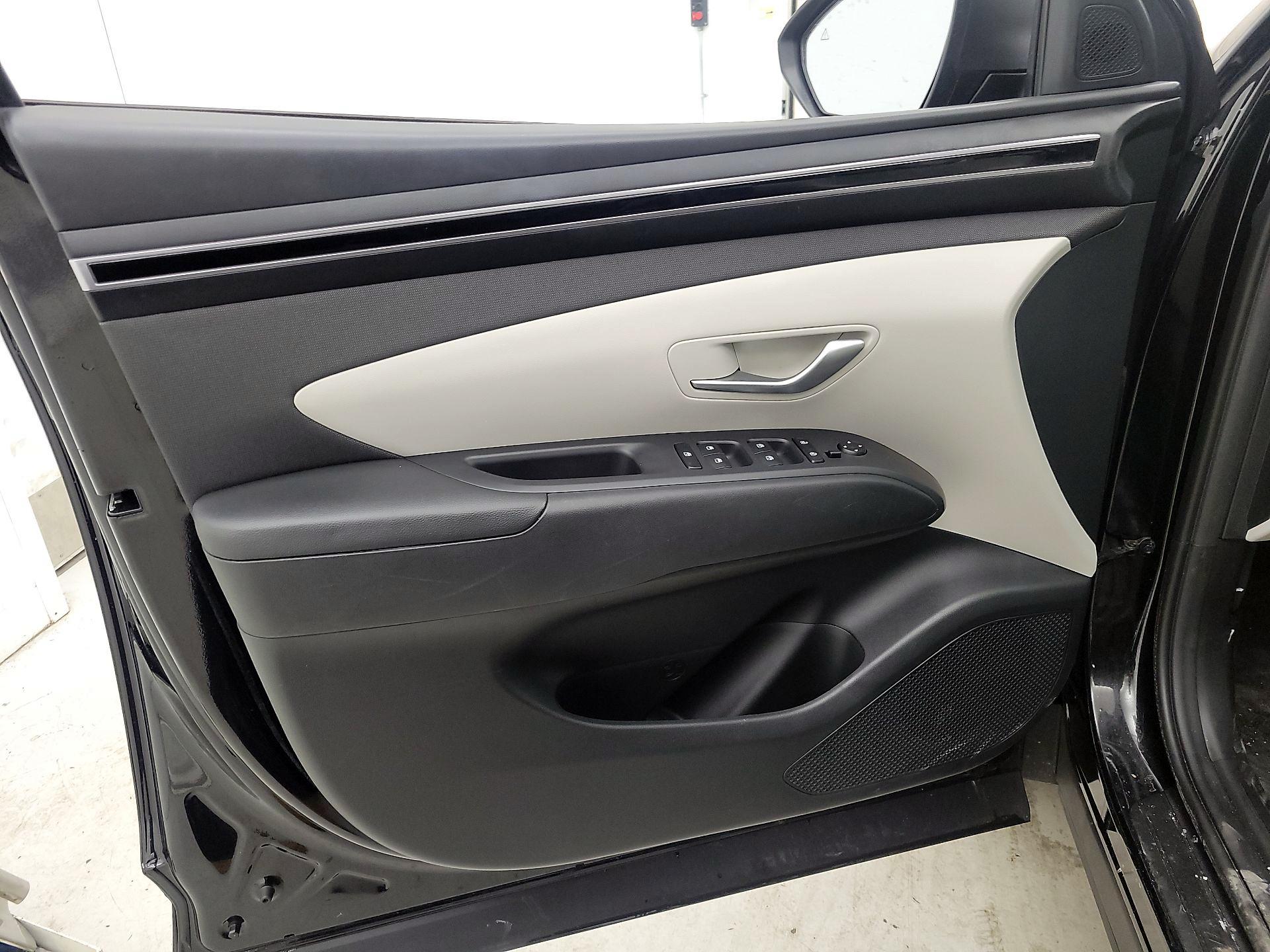 Thumbnail: 2023 Hyundai Tucson - 12