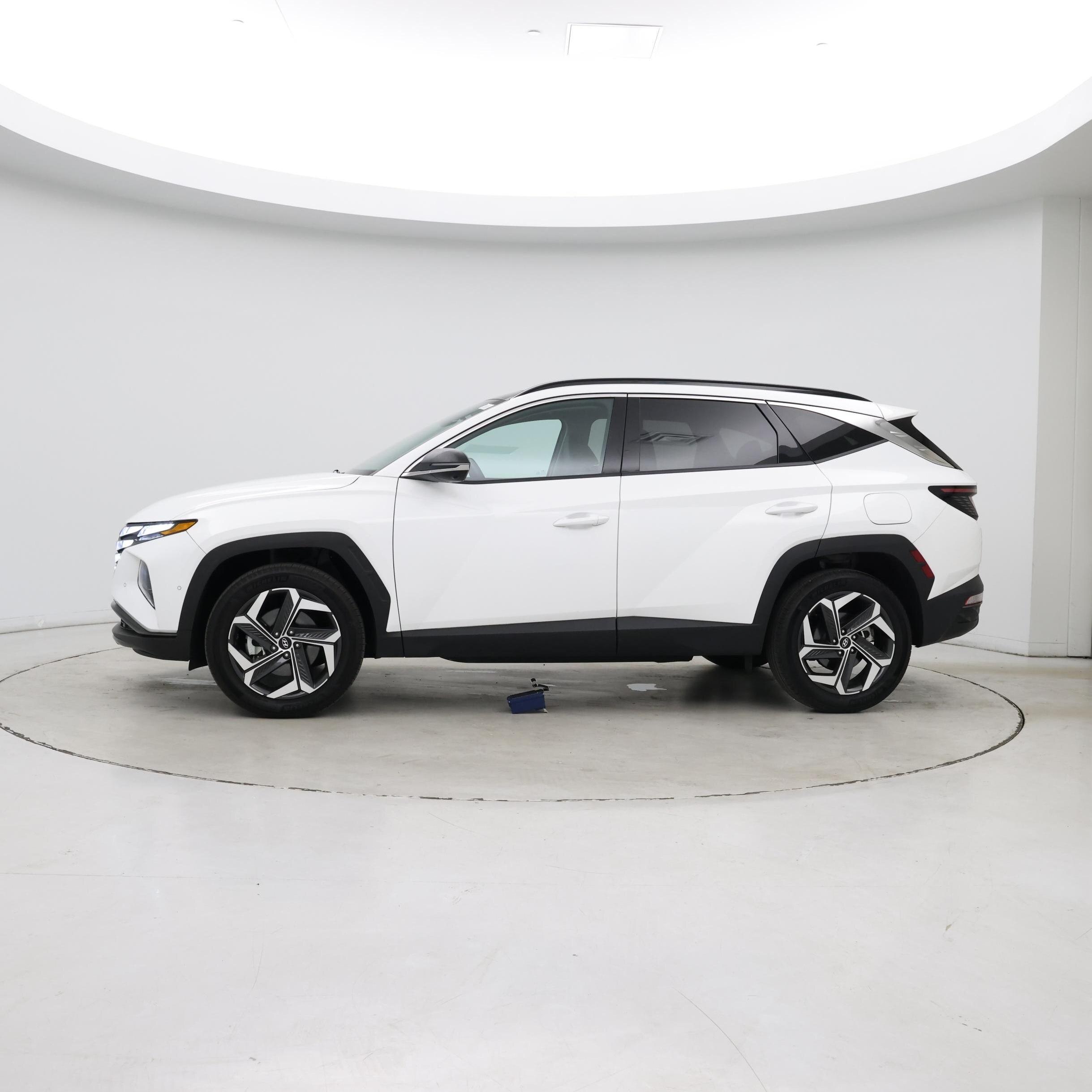 Thumbnail: 2023 Hyundai Tucson - 3