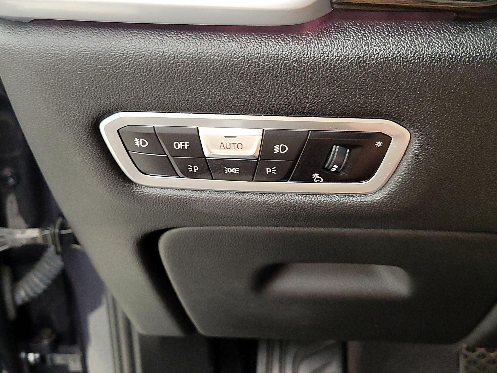 Thumbnail: 2021 BMW X5 - 13