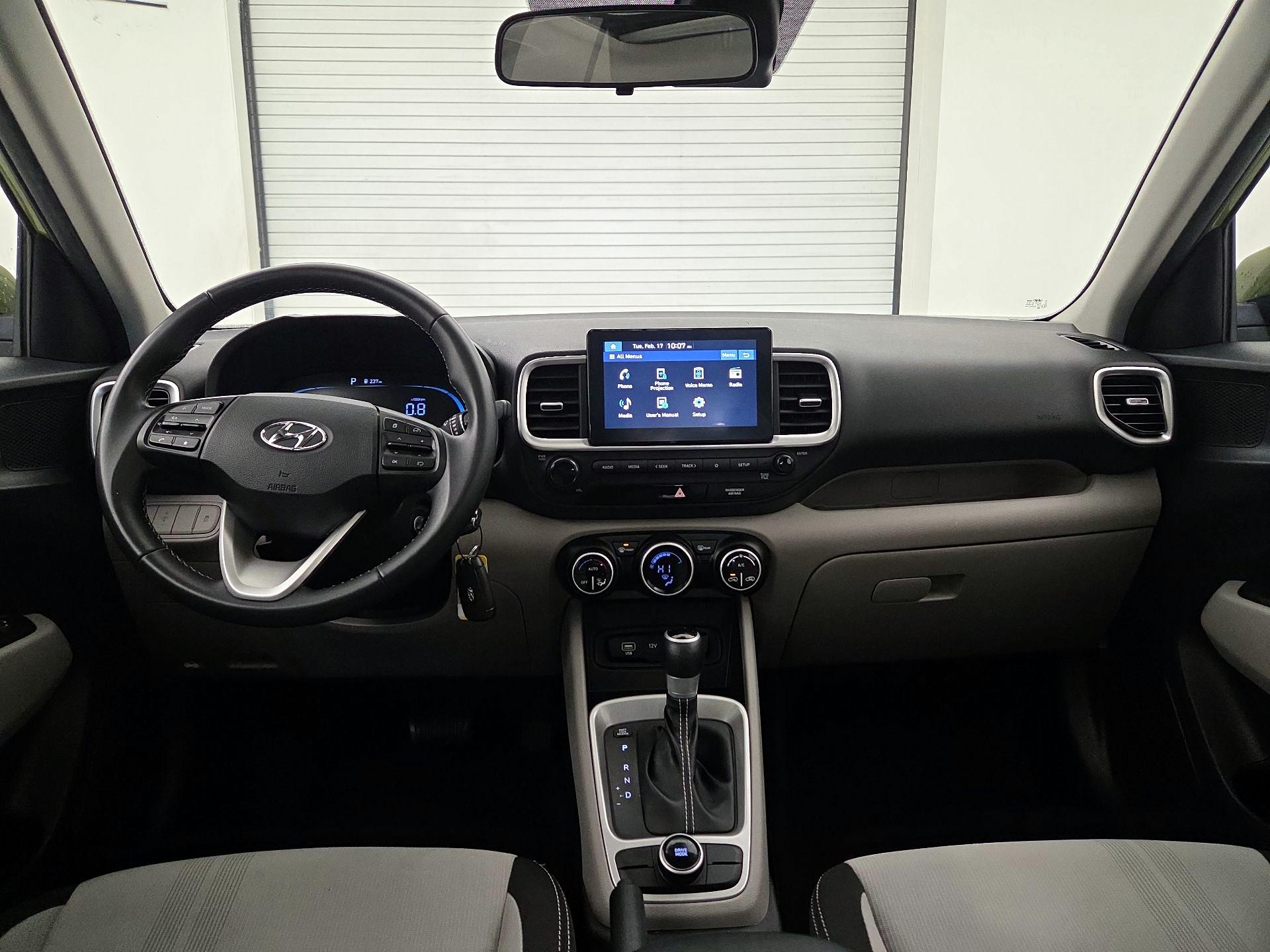 Thumbnail: 2023 Hyundai Venue - 9