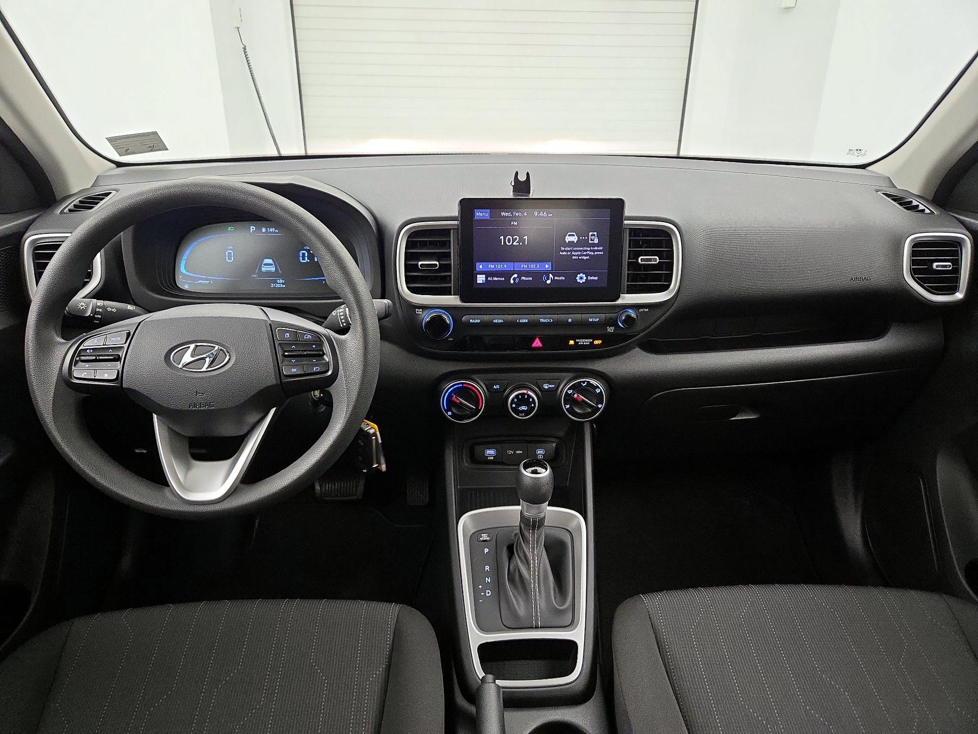 Thumbnail: 2023 Hyundai Venue - 9