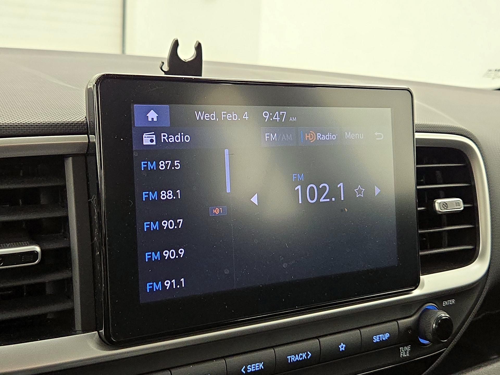 Thumbnail: 2023 Hyundai Venue - 15