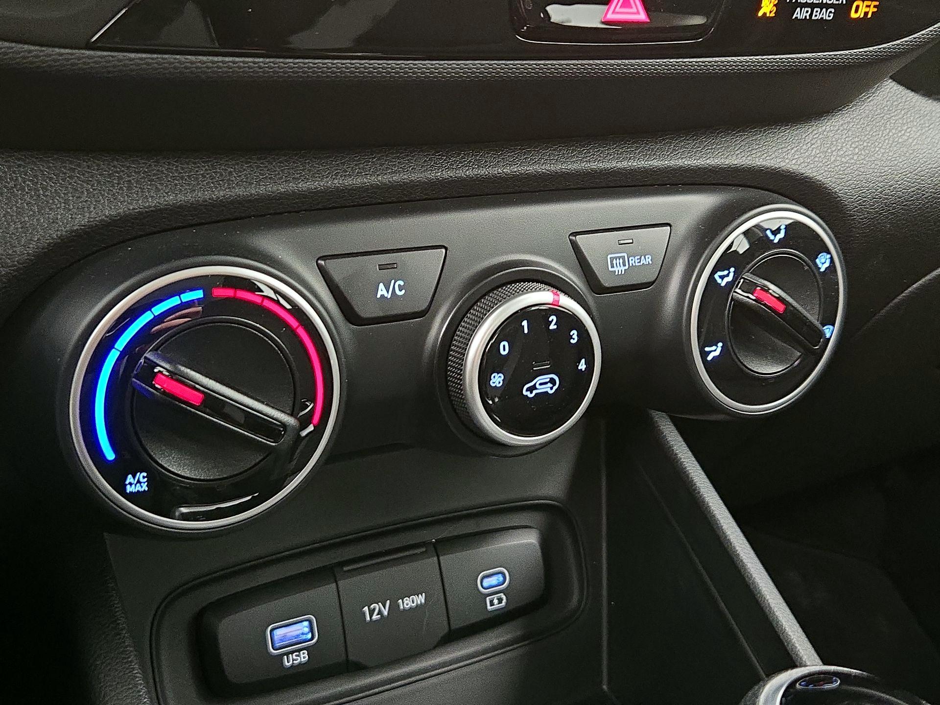 Thumbnail: 2023 Hyundai Venue - 16