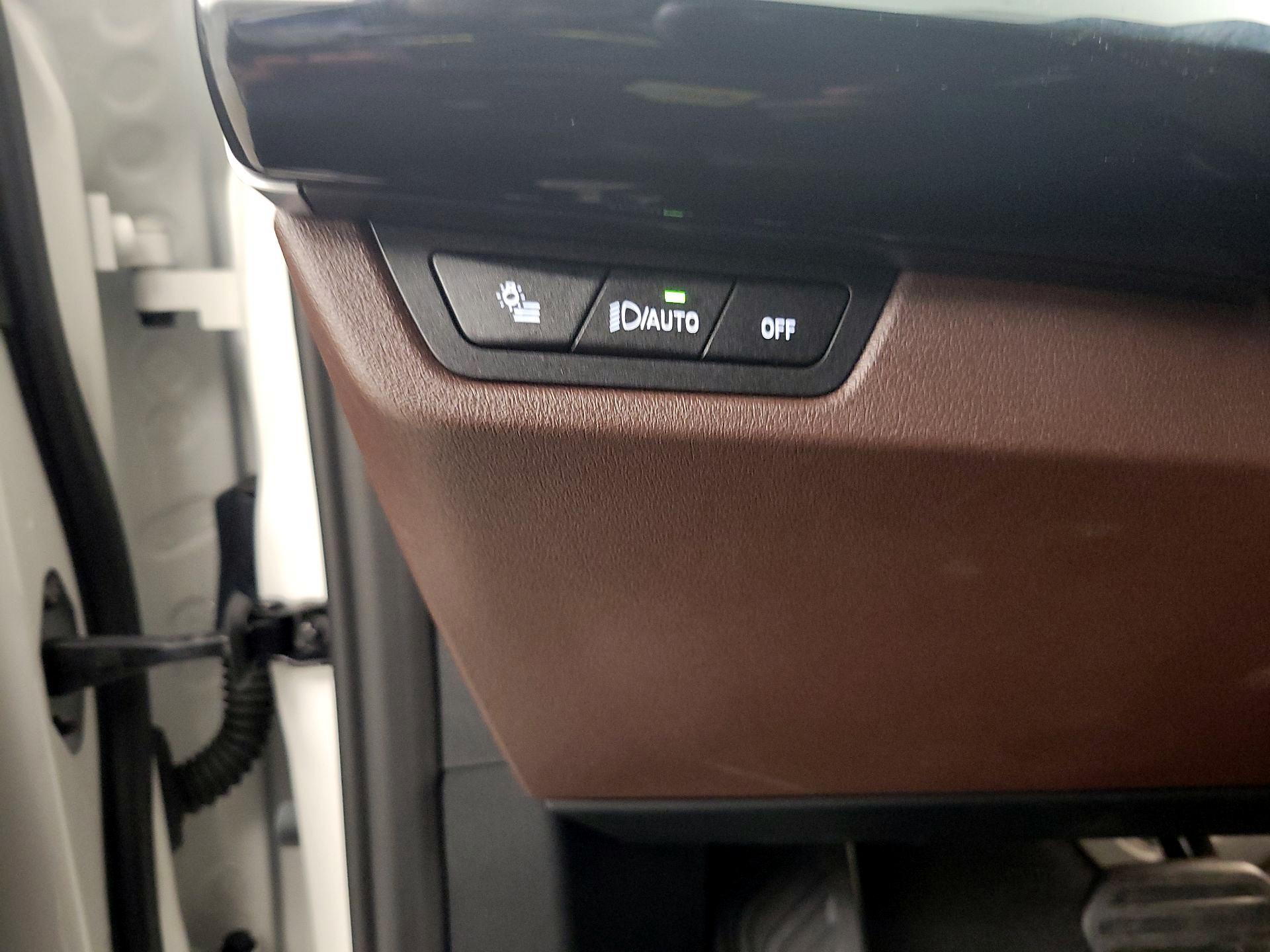 Thumbnail: 2023 BMW X1 - 13