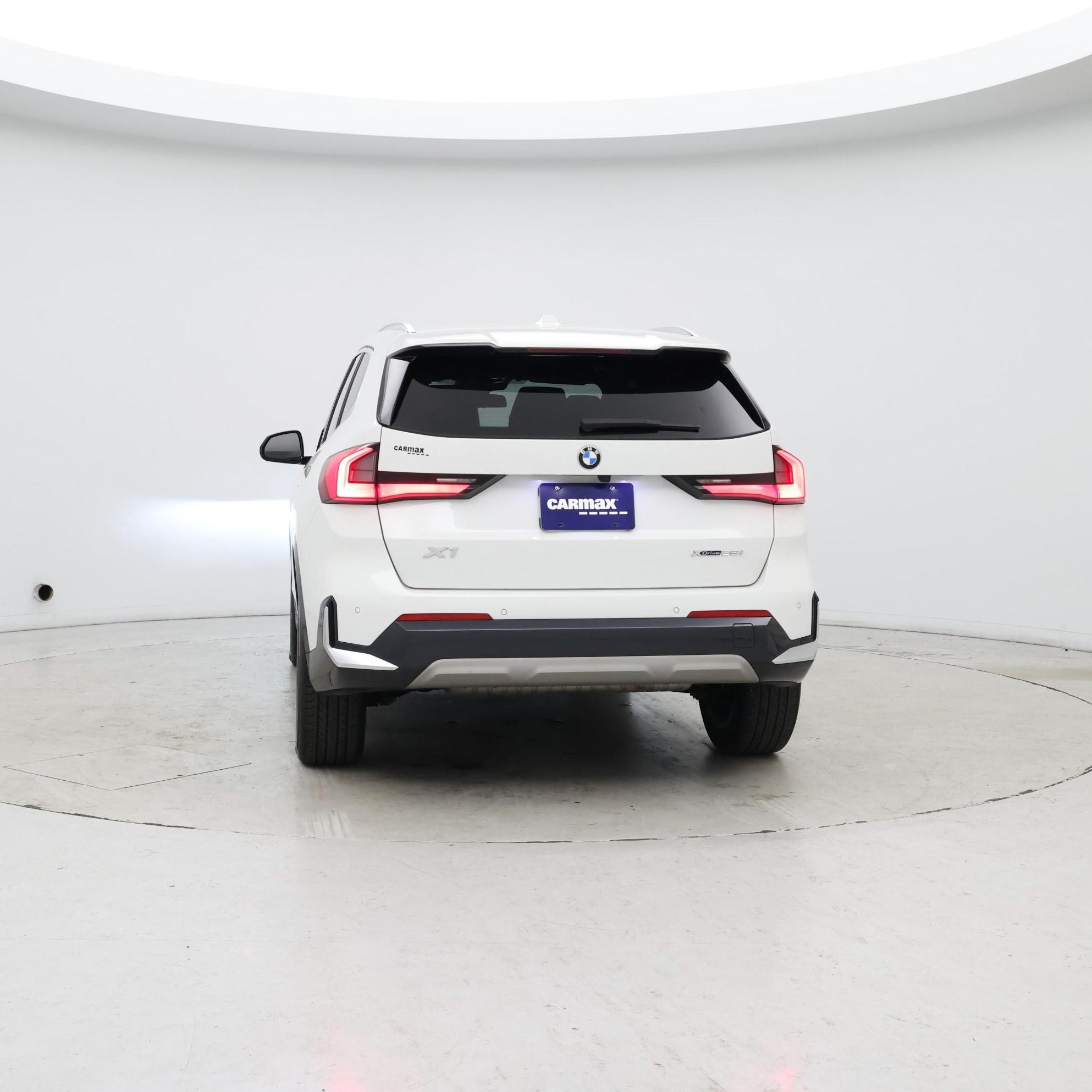 Thumbnail: 2023 BMW X1 - 6