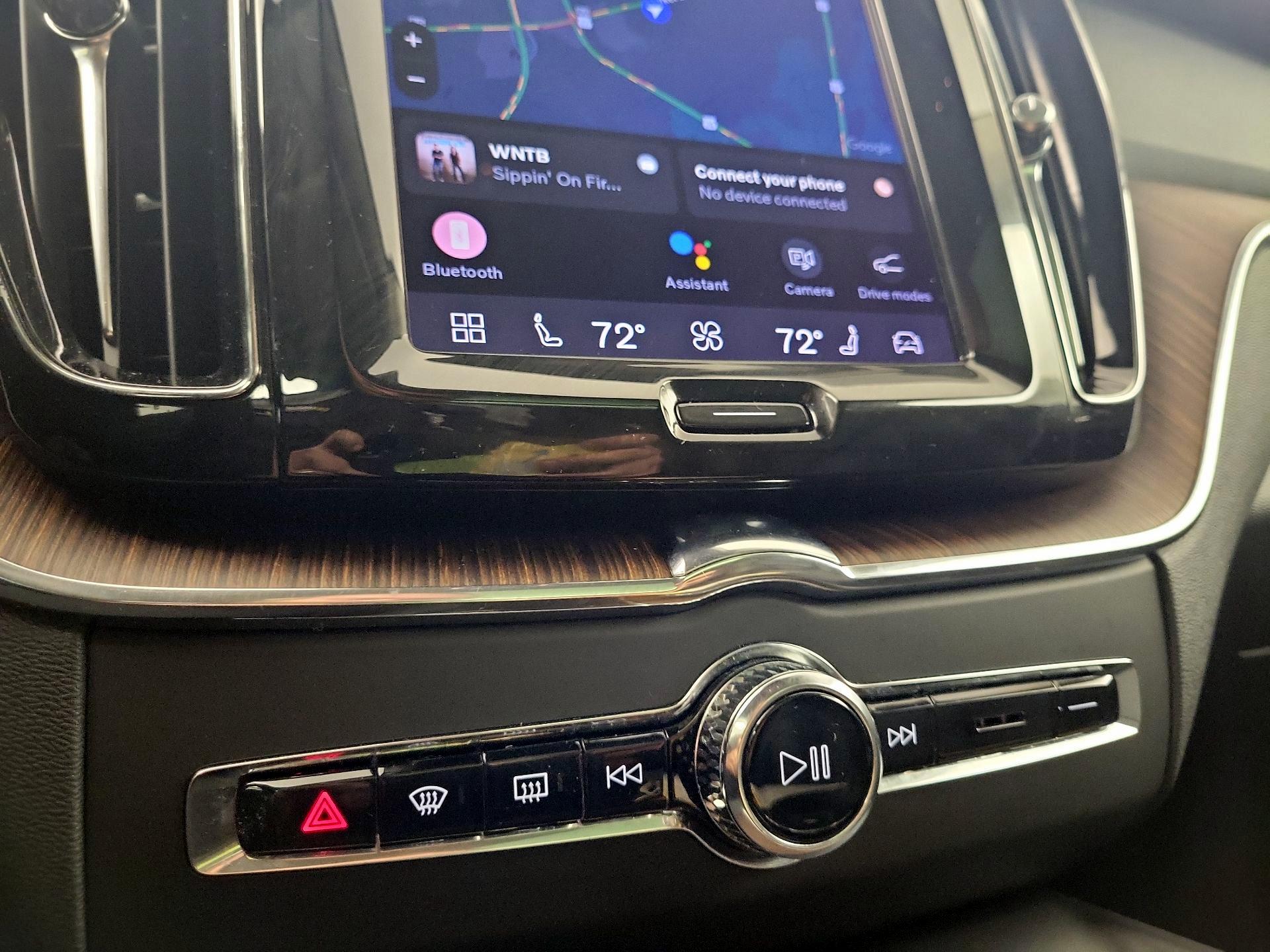 Thumbnail: 2022 Volvo XC60 - 15