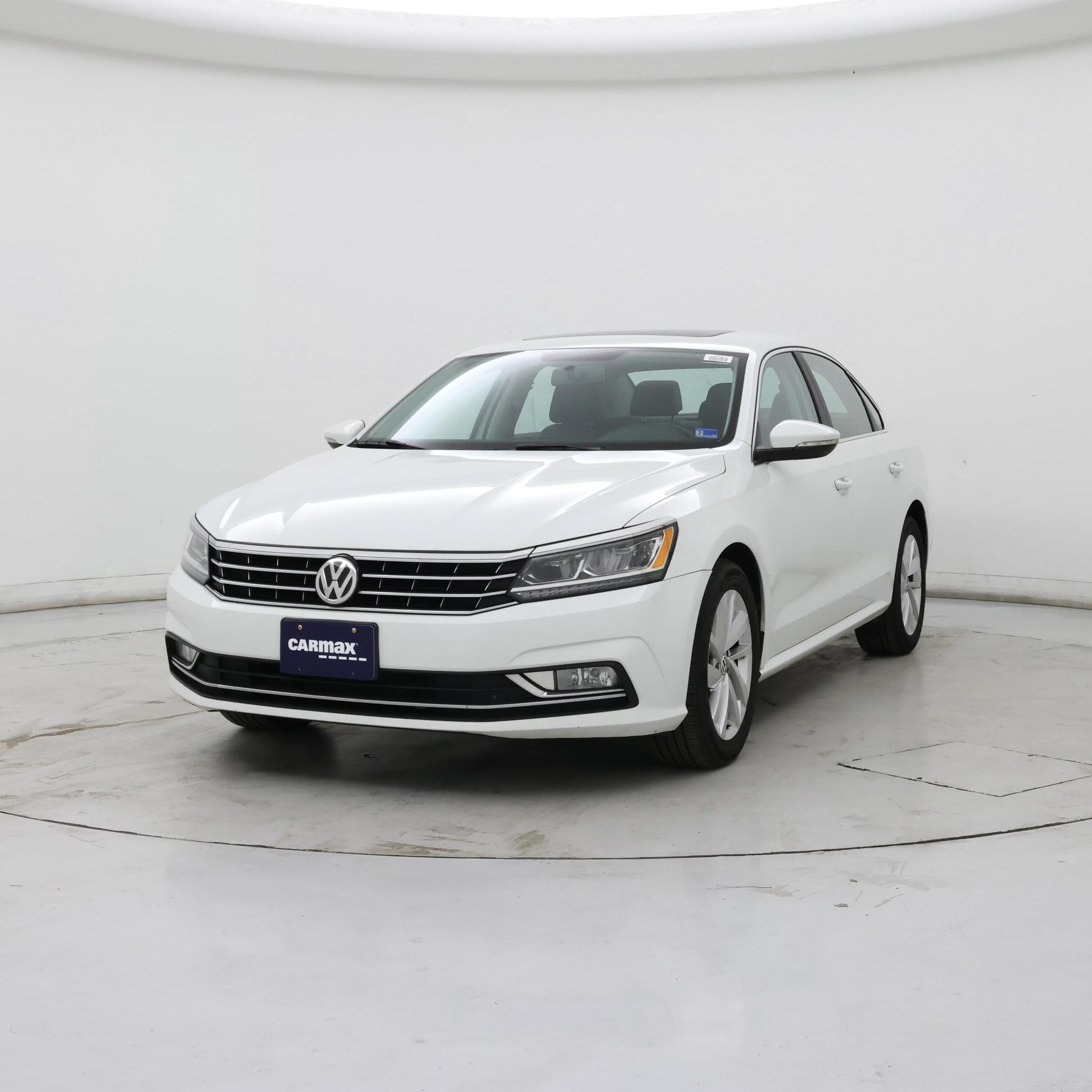 Thumbnail: 2018 Volkswagen Passat - 4