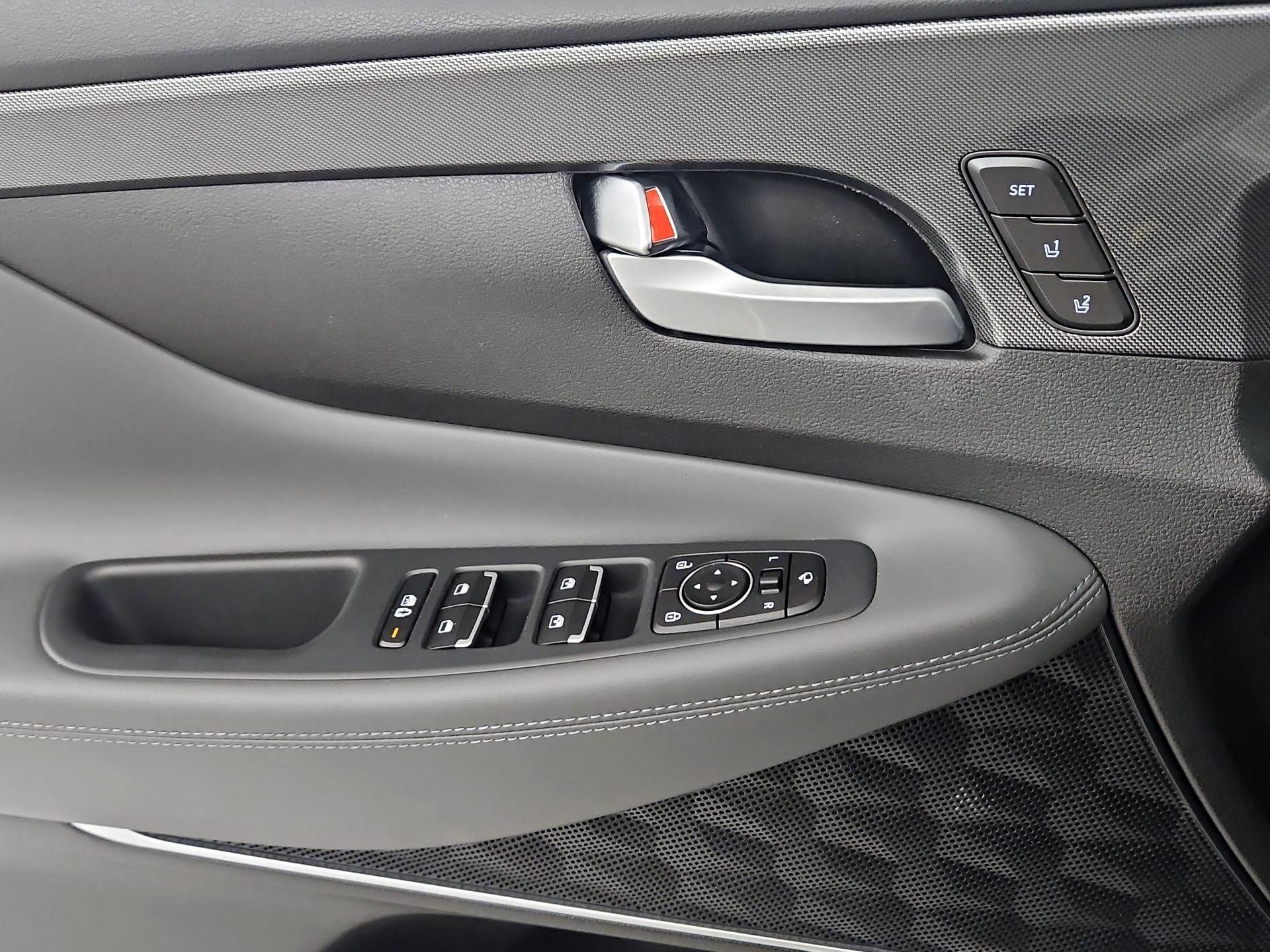 Thumbnail: 2021 Hyundai Santa Fe - 12