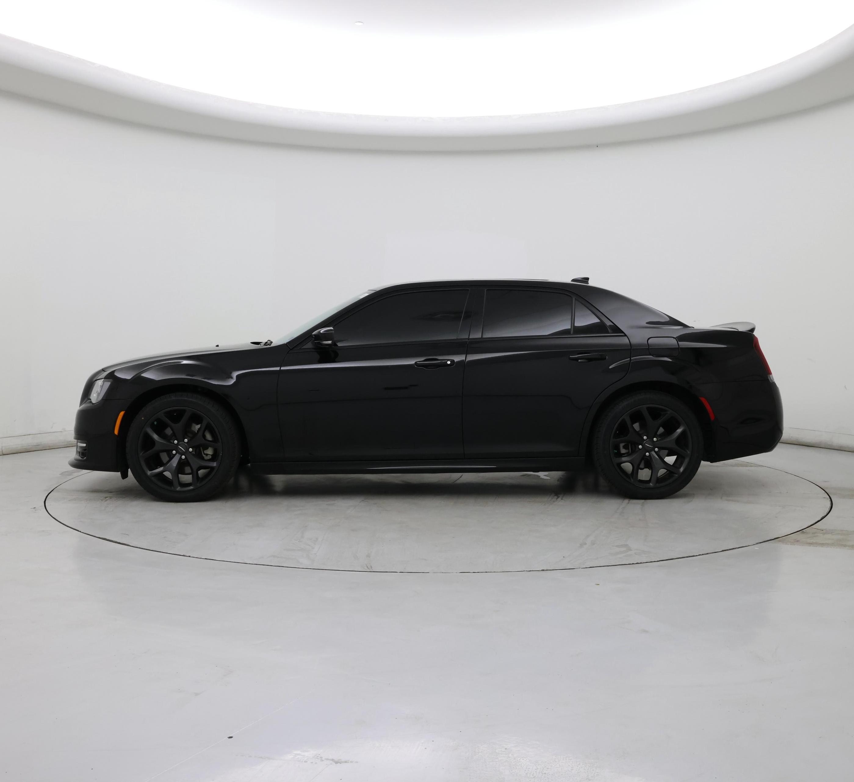 Thumbnail: 2022 Chrysler 300 - 3